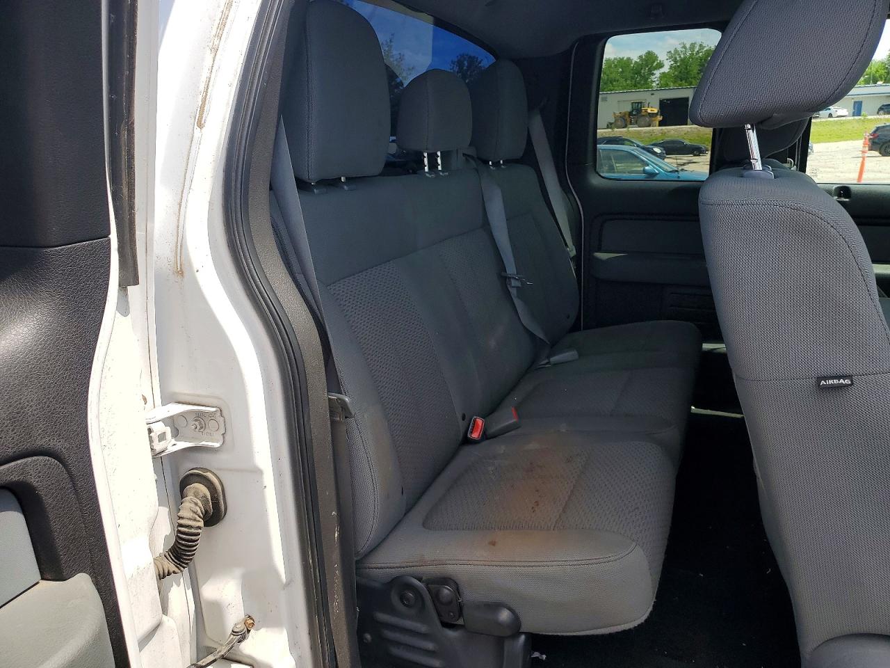 2011 Ford F150 Super Cab White vin: 1FTFX1ET8BFD25963