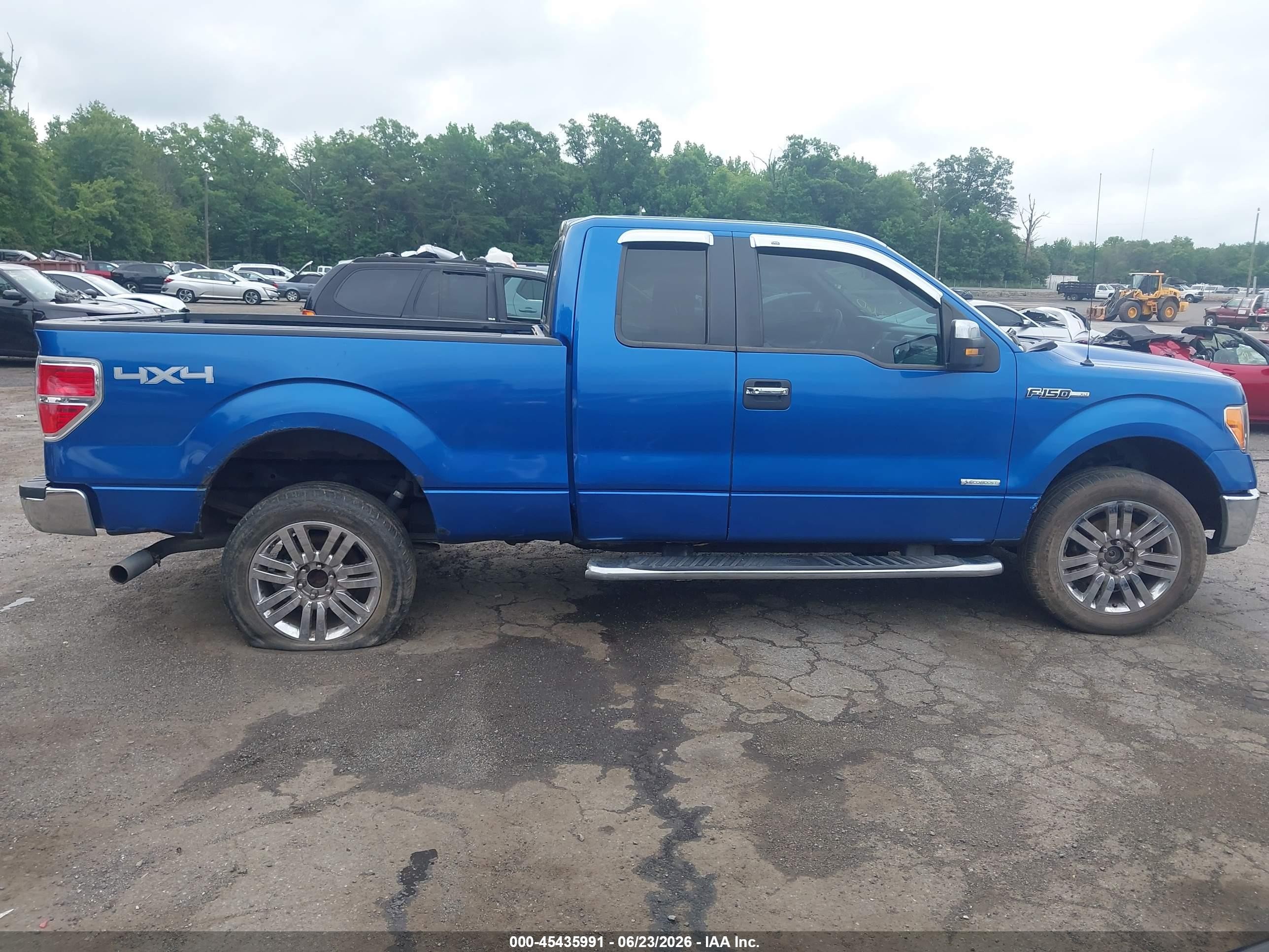 2011 Ford F-150   Blue vin: 1FTFX1ET8BKD62048