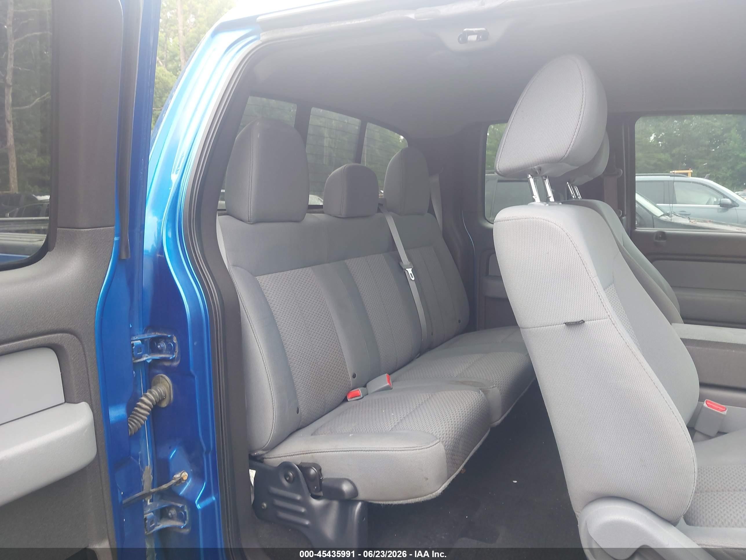 2011 Ford F-150   Blue vin: 1FTFX1ET8BKD62048