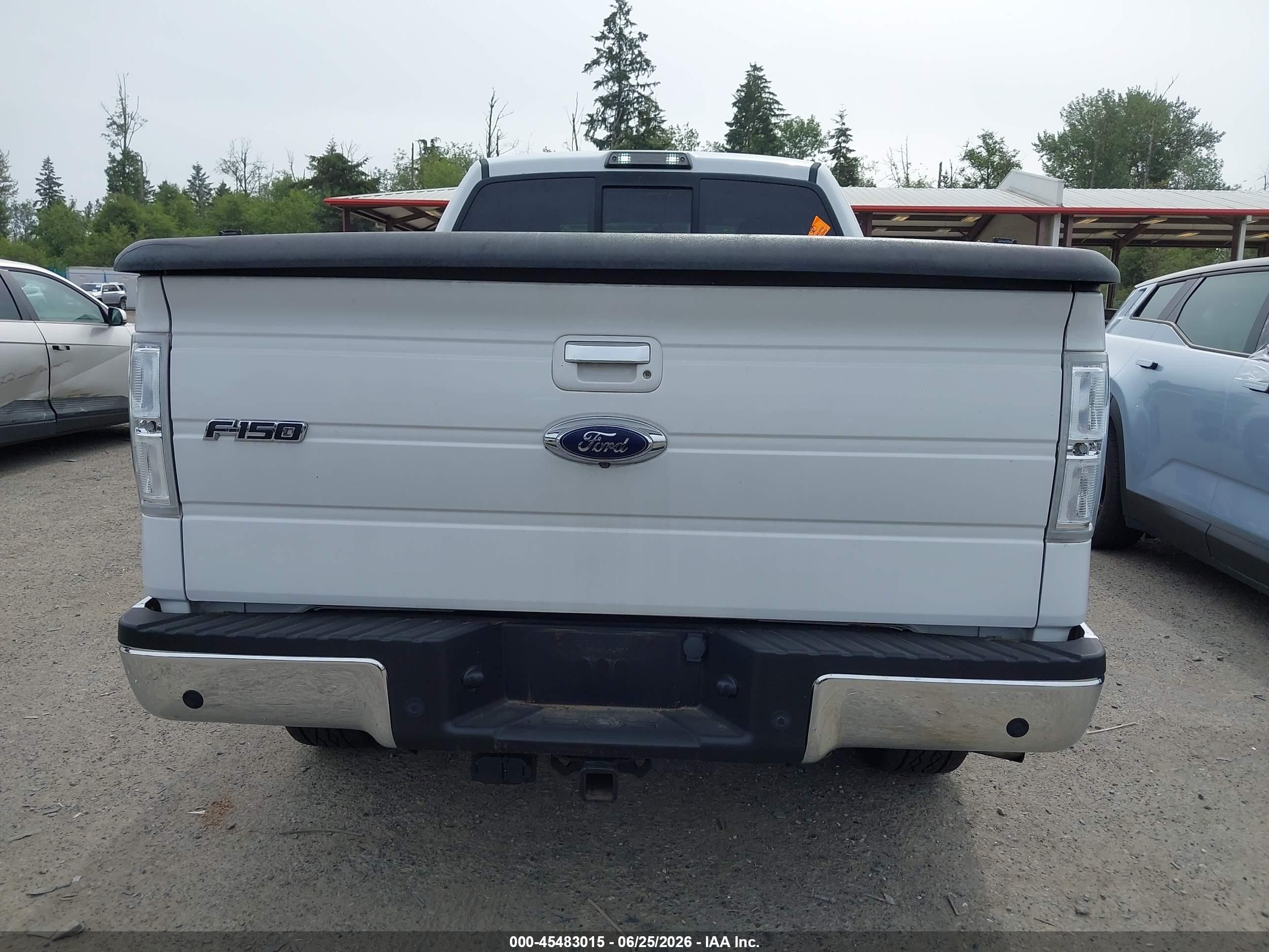 2014 Ford F-150 Lariat White vin: 1FTFX1ET8EFB31938