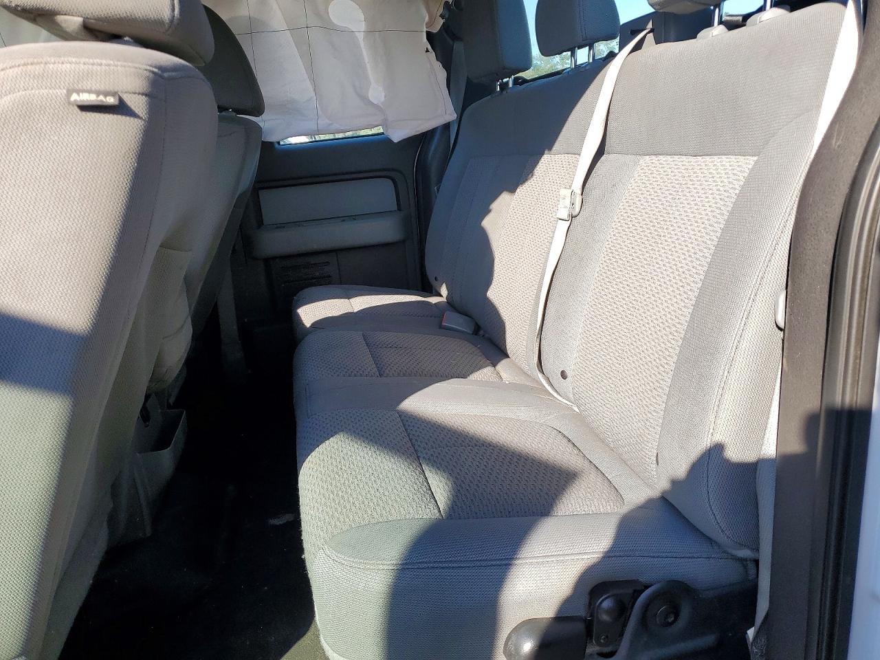 2014 Ford F150 Super Cab White vin: 1FTFX1ET8EKF40836