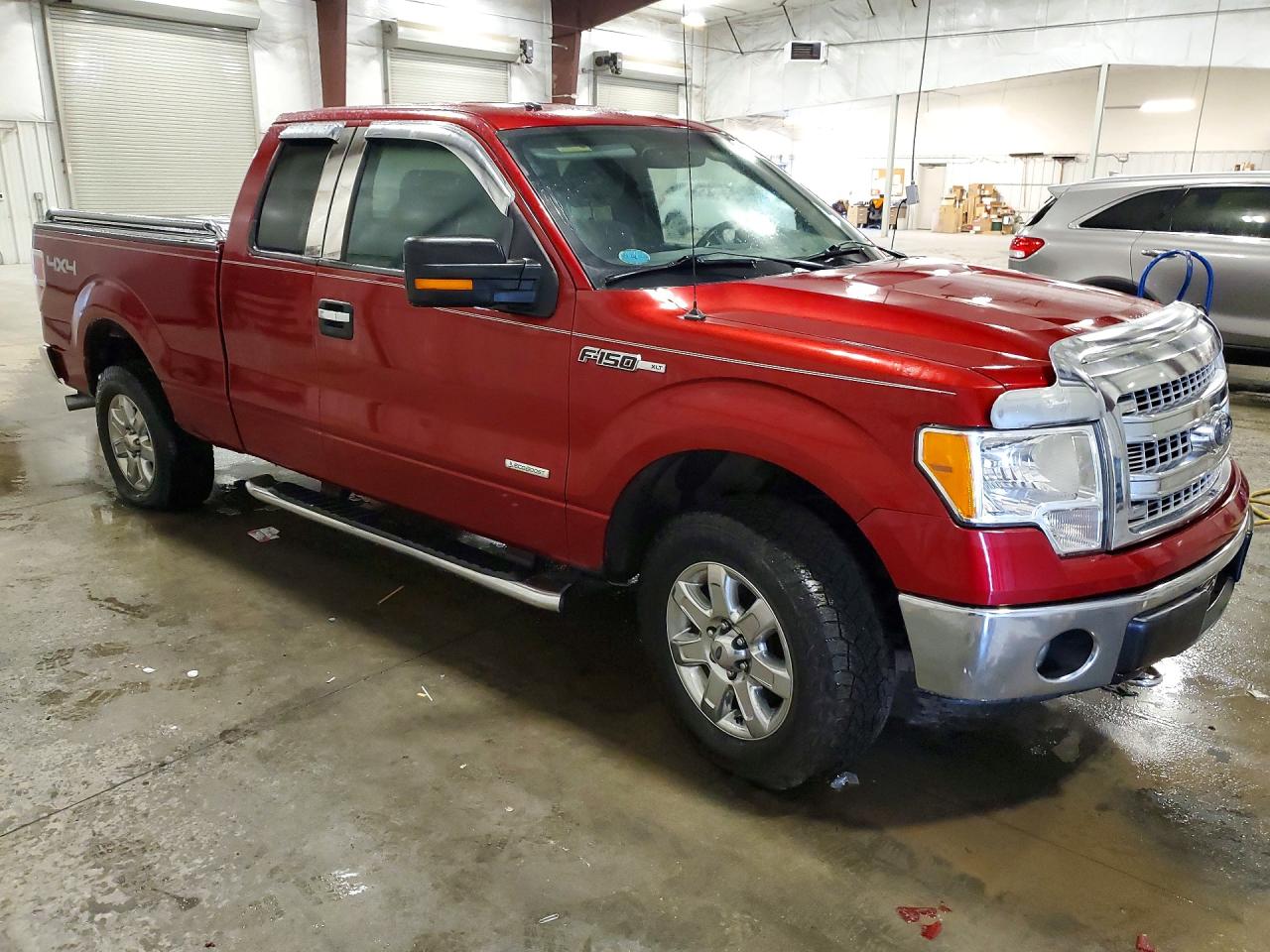 2013 Ford F150 Super Cab Red vin: 1FTFX1ET9DFA05604