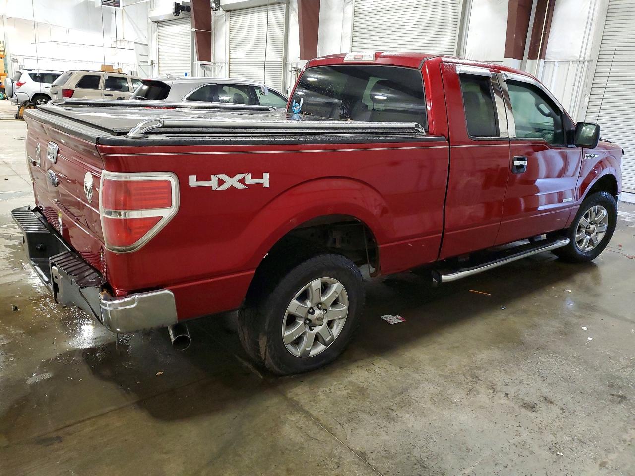2013 Ford F150 Super Cab Red vin: 1FTFX1ET9DFA05604