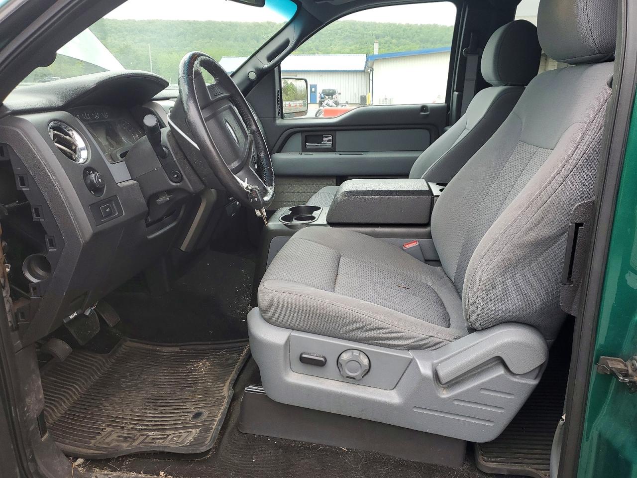 2013 Ford F150 Super Cab Green vin: 1FTFX1ET9DFB84727