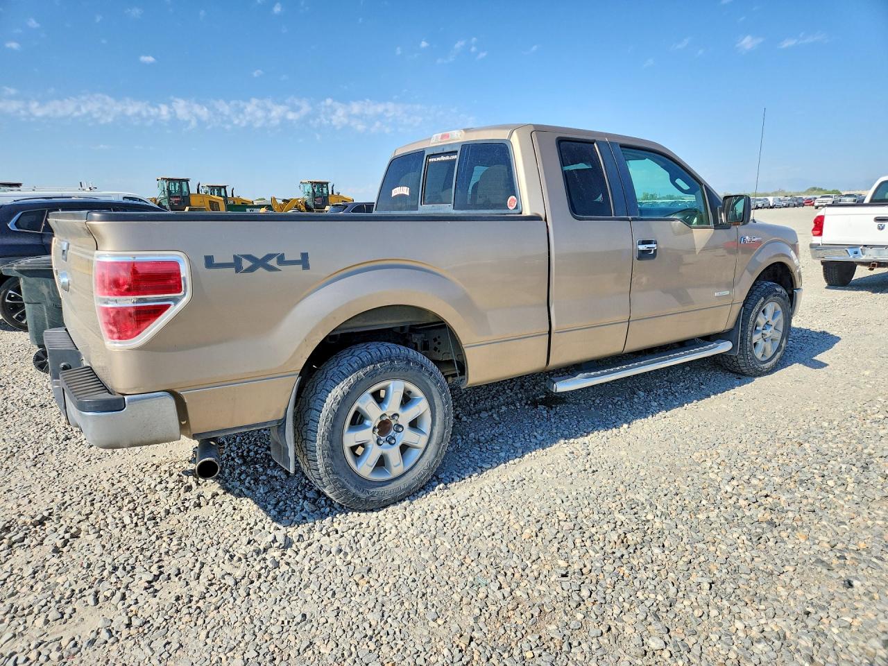 2013 Ford F150 Super Cab Gold vin: 1FTFX1ET9DFB98353