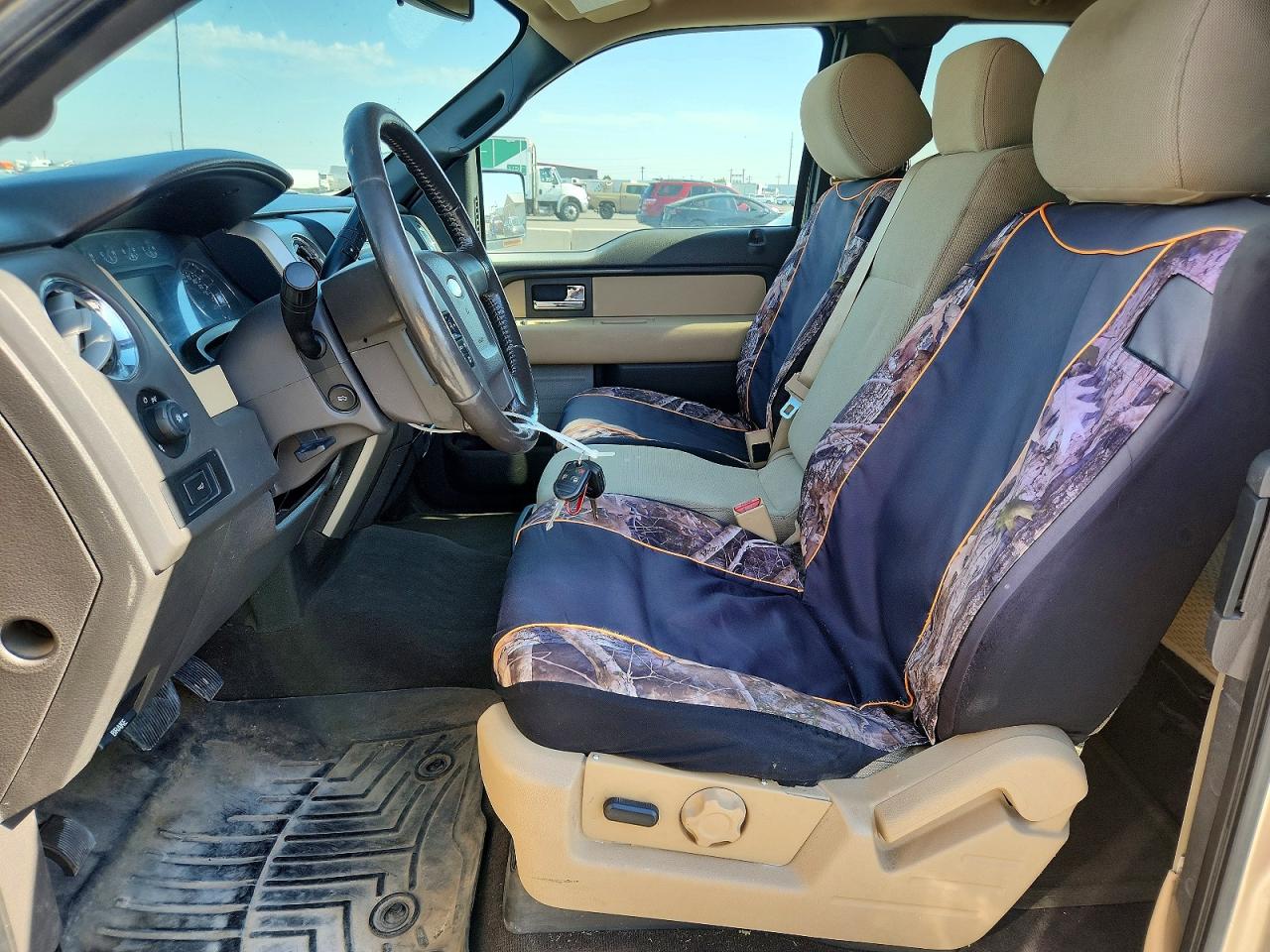 2013 Ford F150 Super Cab Gold vin: 1FTFX1ET9DFB98353