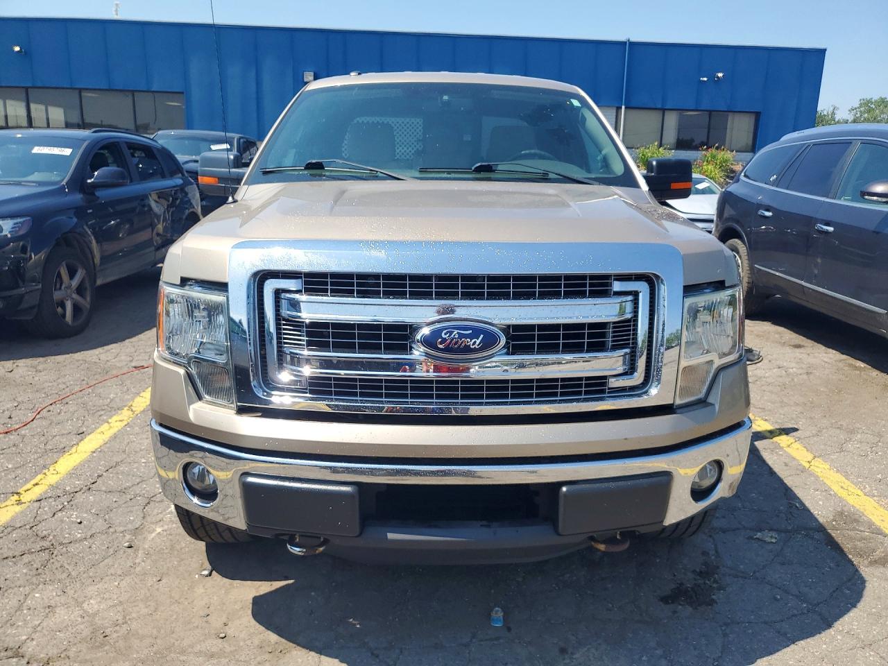 2013 Ford F150 Super Cab Gold vin: 1FTFX1ET9DFD39941