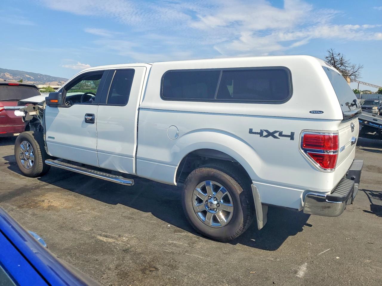 2013 Ford F150 Super Cab White vin: 1FTFX1ET9DKF97836