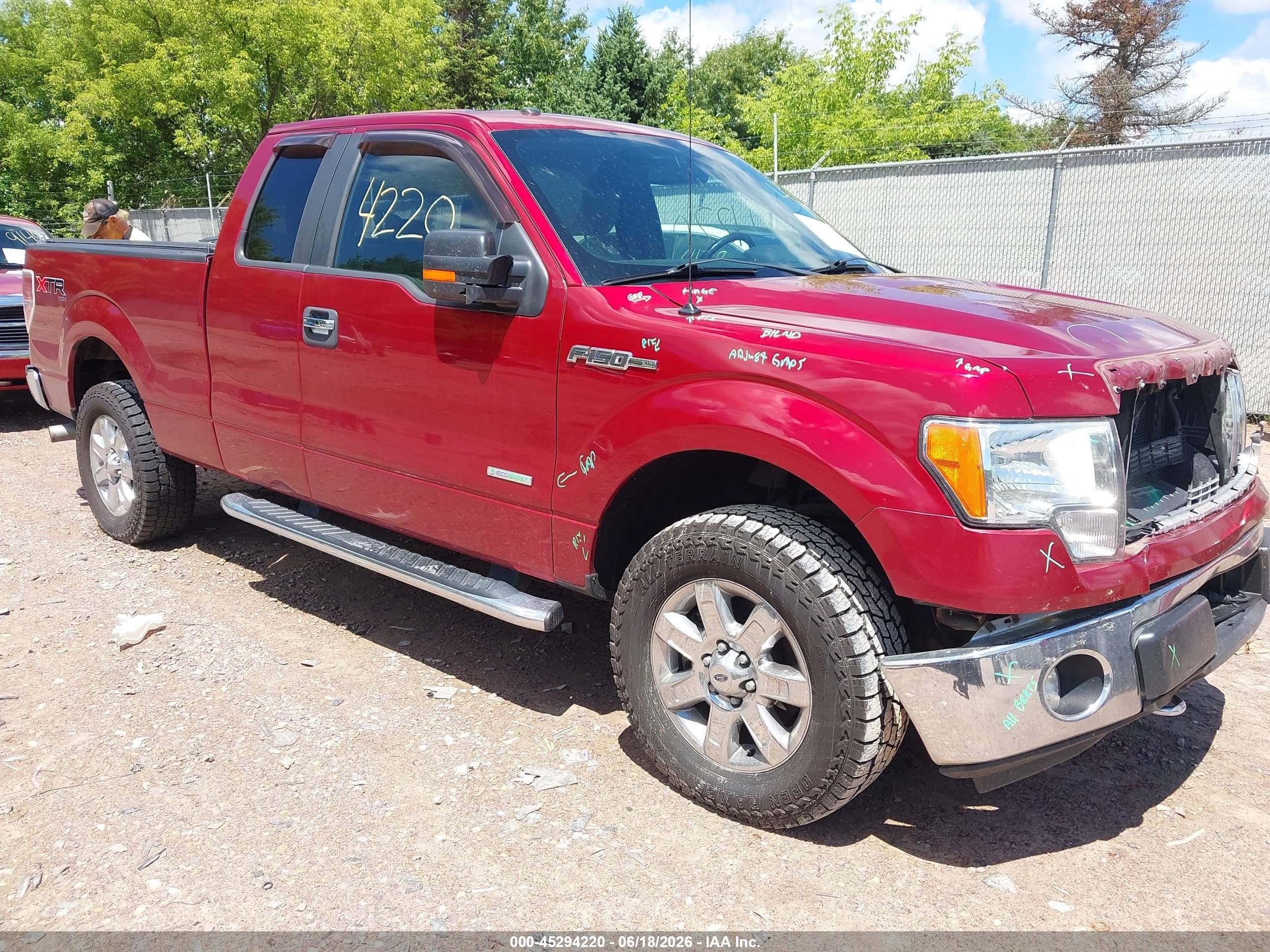 2014 Ford F-150 Xlt Red vin: 1FTFX1ET9EFC46046