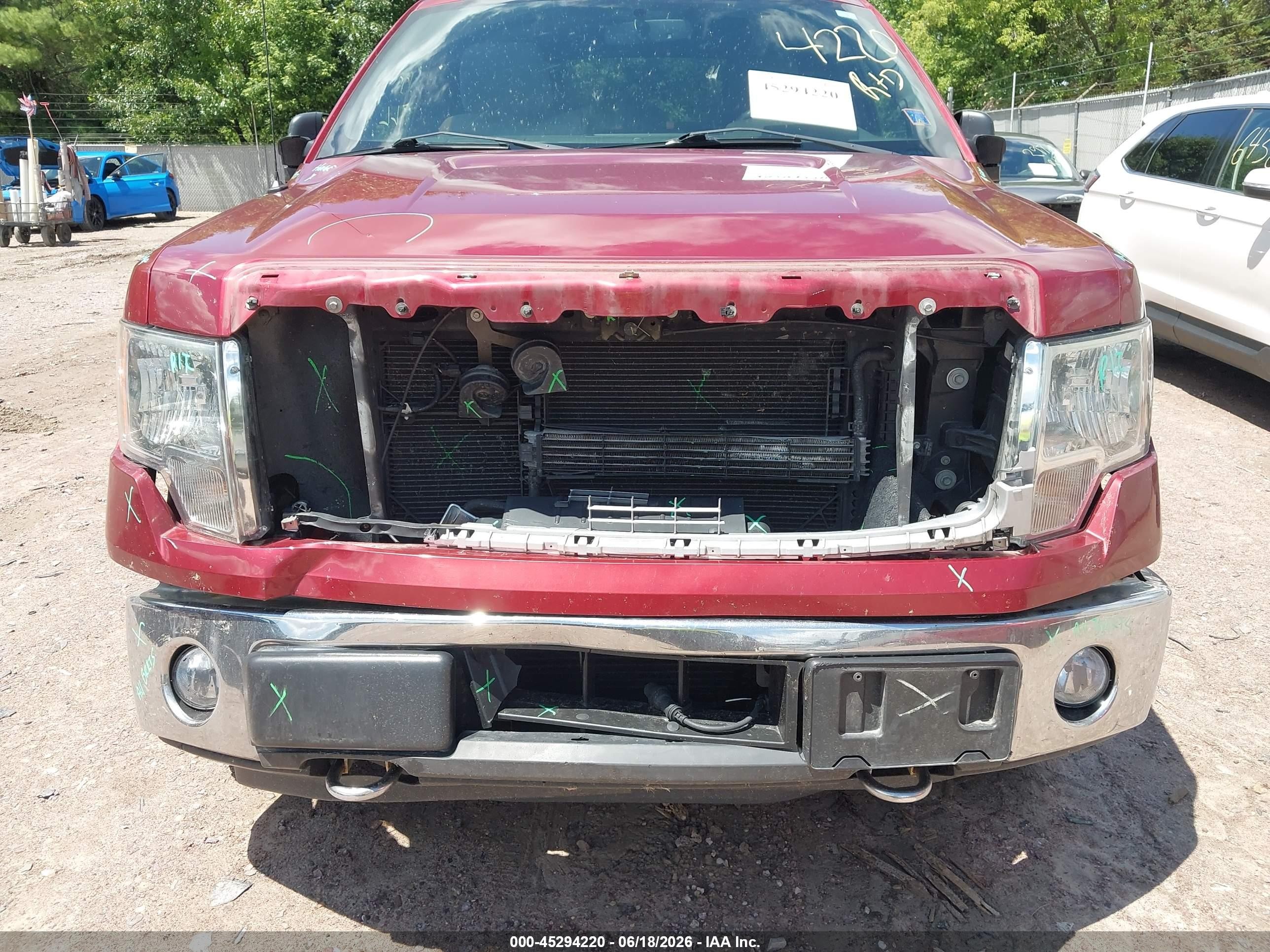 2014 Ford F-150 Xlt Red vin: 1FTFX1ET9EFC46046