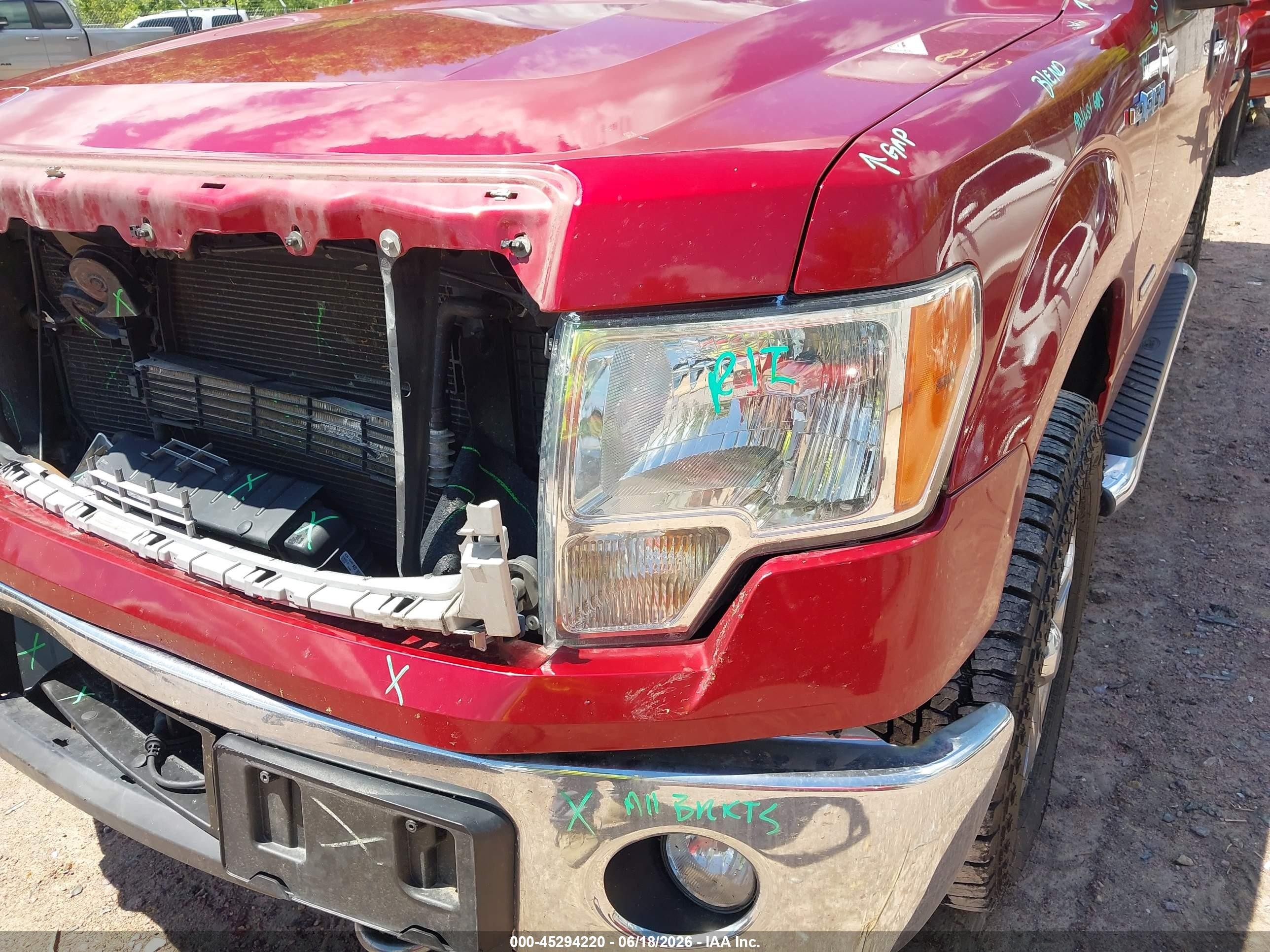 2014 Ford F-150 Xlt Red vin: 1FTFX1ET9EFC46046