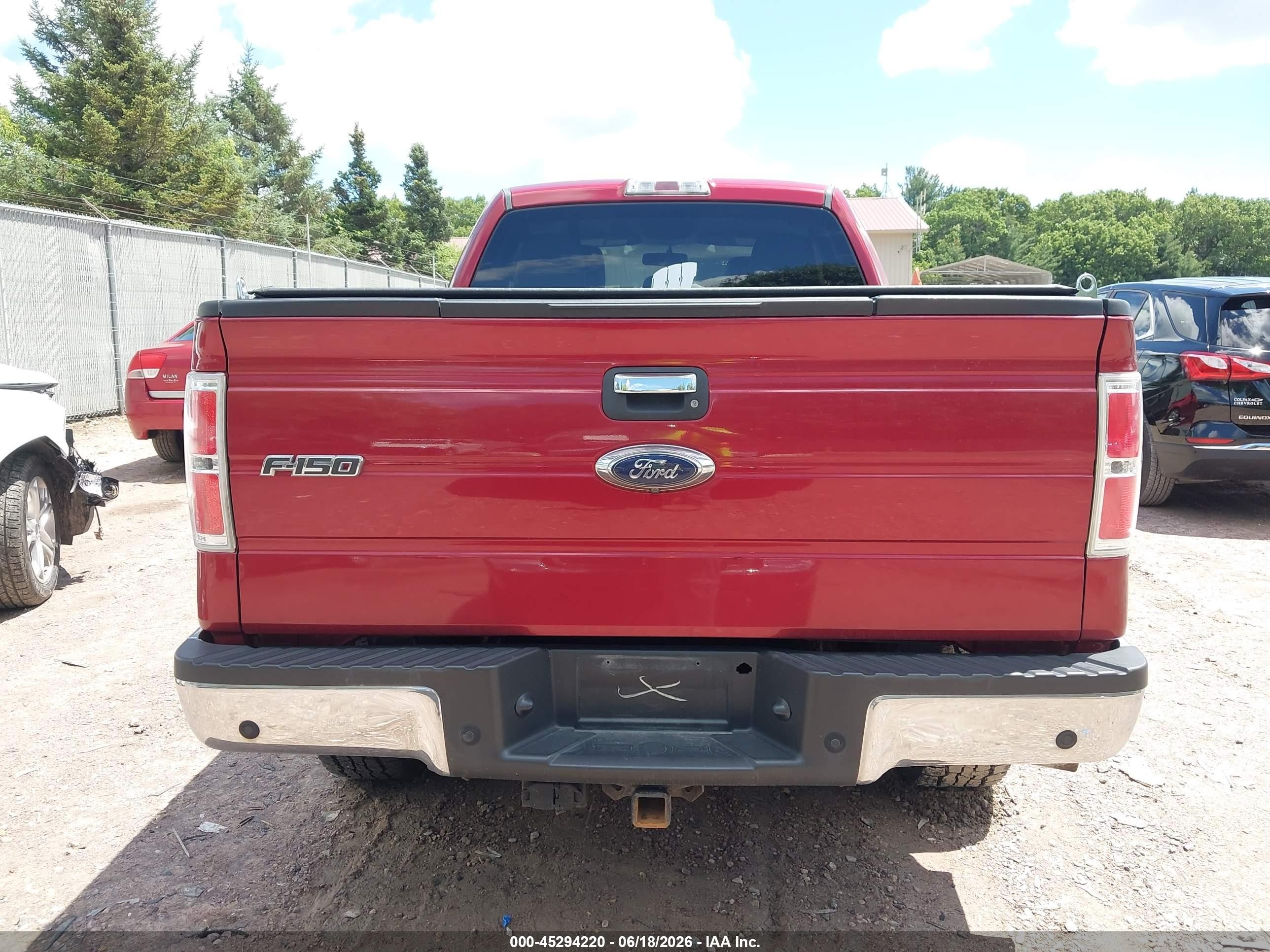 2014 Ford F-150 Xlt Red vin: 1FTFX1ET9EFC46046