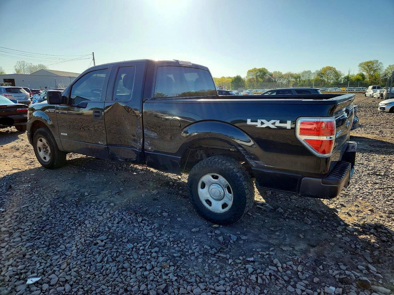2014 Ford F150 Super Cab Black vin: 1FTFX1ET9EKE65872