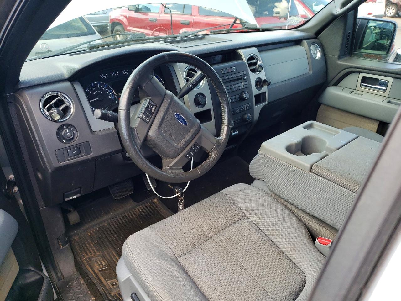 2011 Ford F150 Super Cab Silver vin: 1FTFX1ETXBFA90448