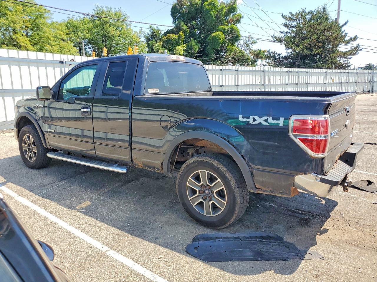 2012 Ford F150 Super Cab Black vin: 1FTFX1ETXCFA82965