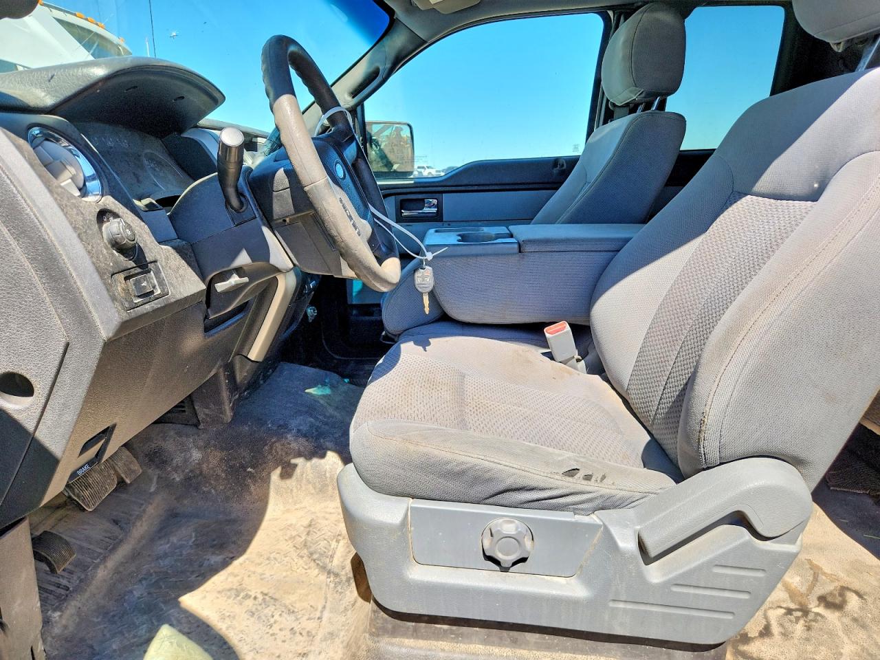 2014 Ford F150 Super Cab White vin: 1FTFX1ETXEKF49263