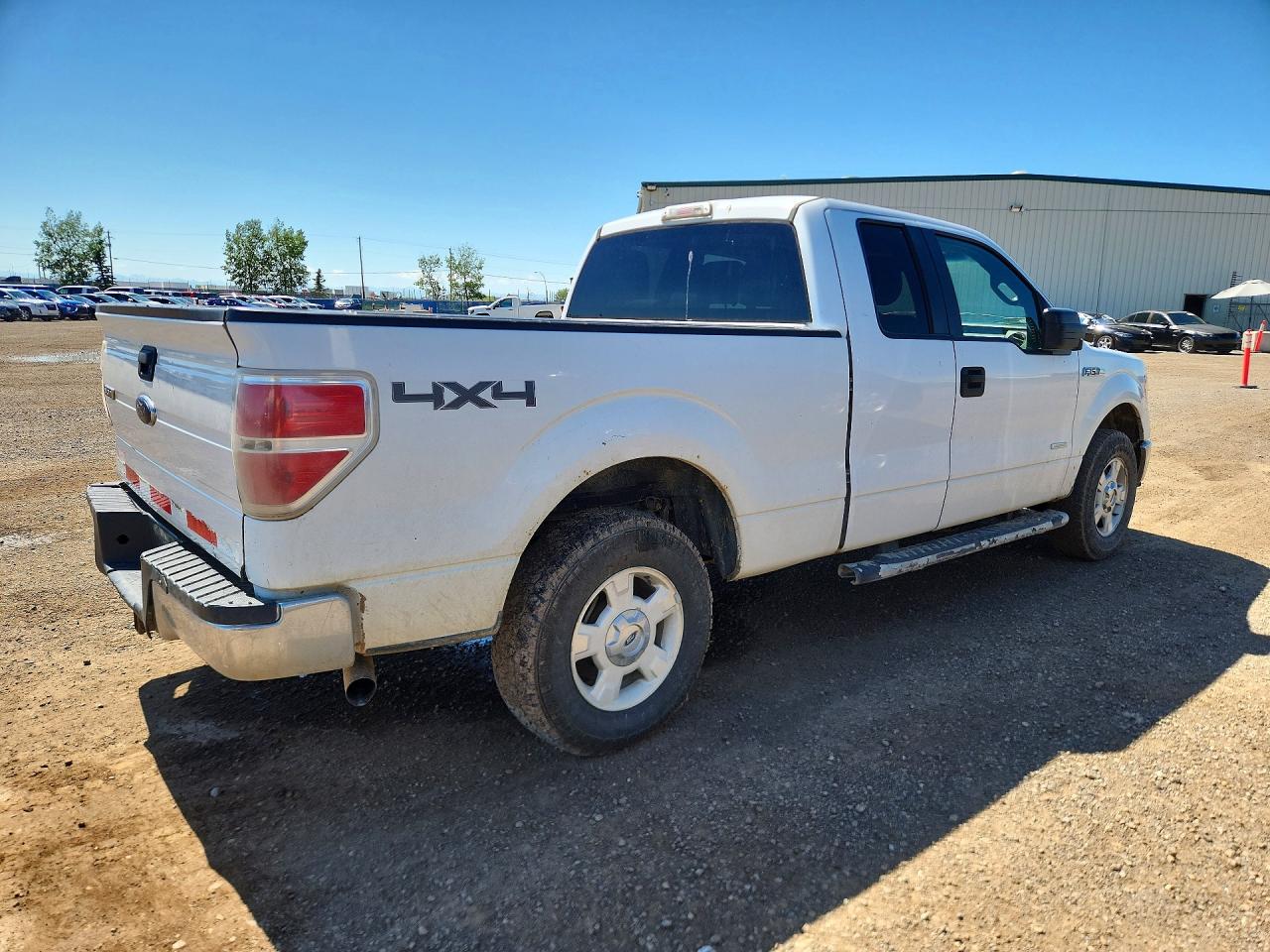 2014 Ford F150 Super Cab White vin: 1FTFX1ETXEKF49263