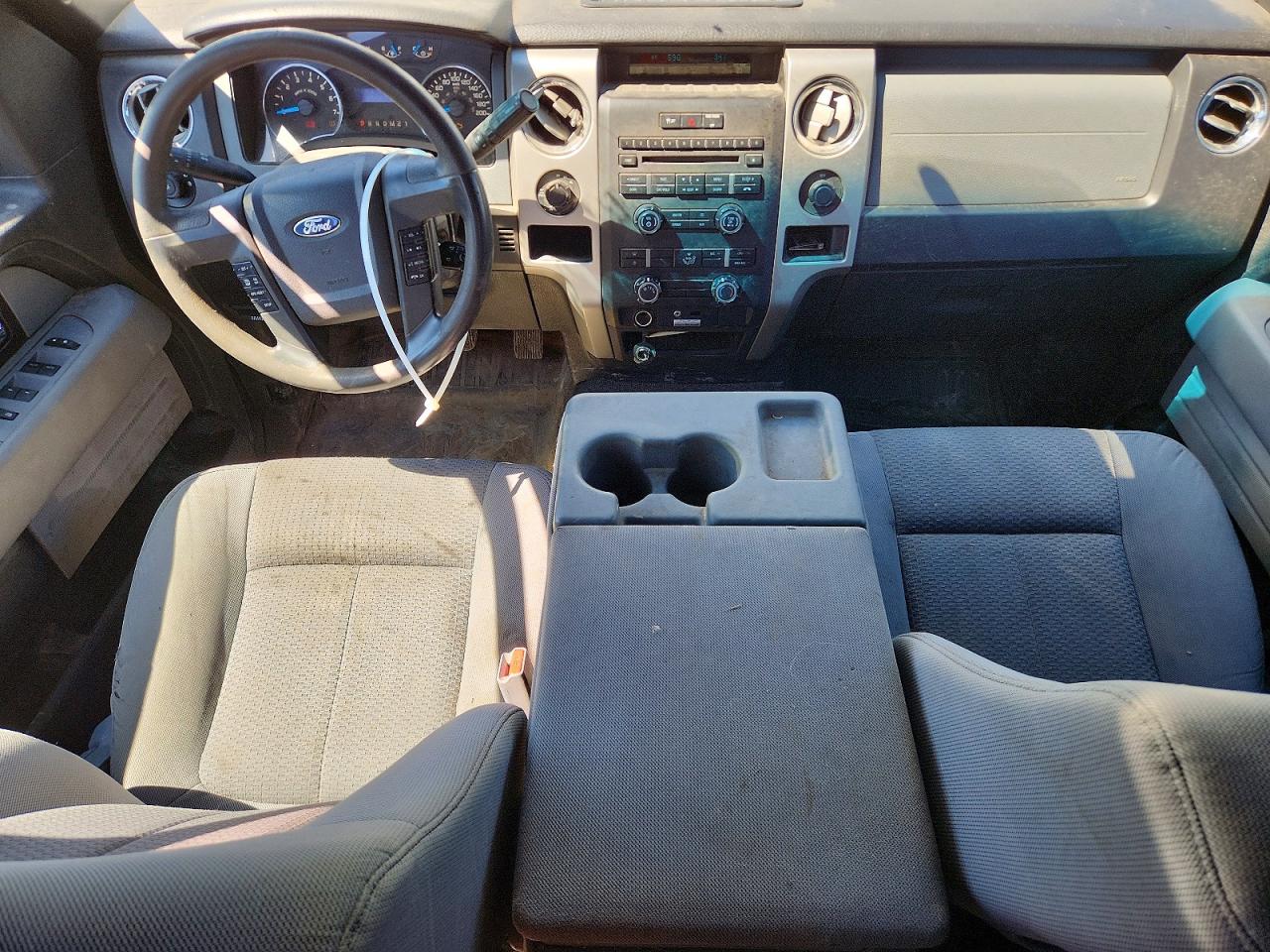 2014 Ford F150 Super Cab White vin: 1FTFX1ETXEKF49263