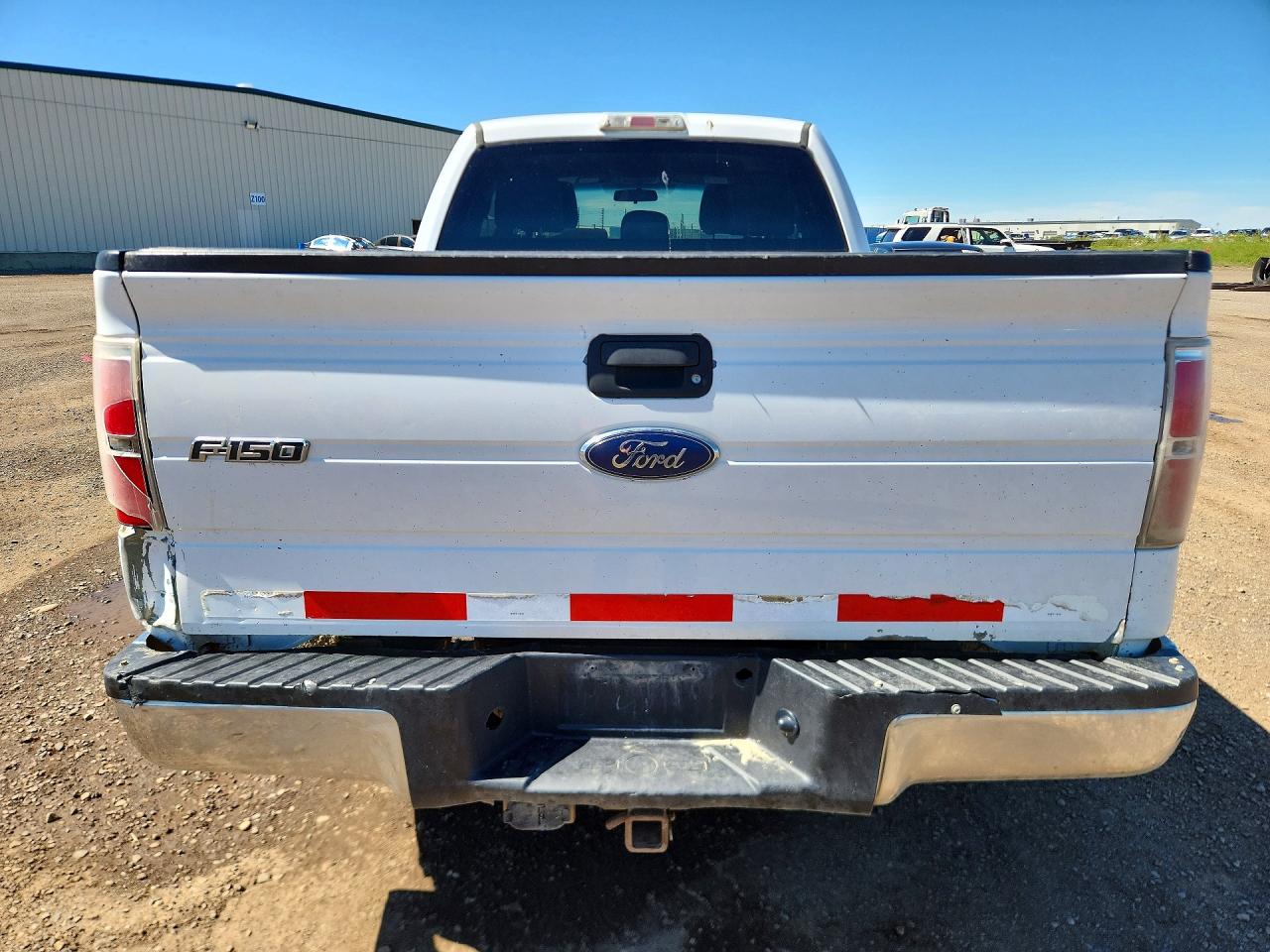 2014 Ford F150 Super Cab White vin: 1FTFX1ETXEKF49263