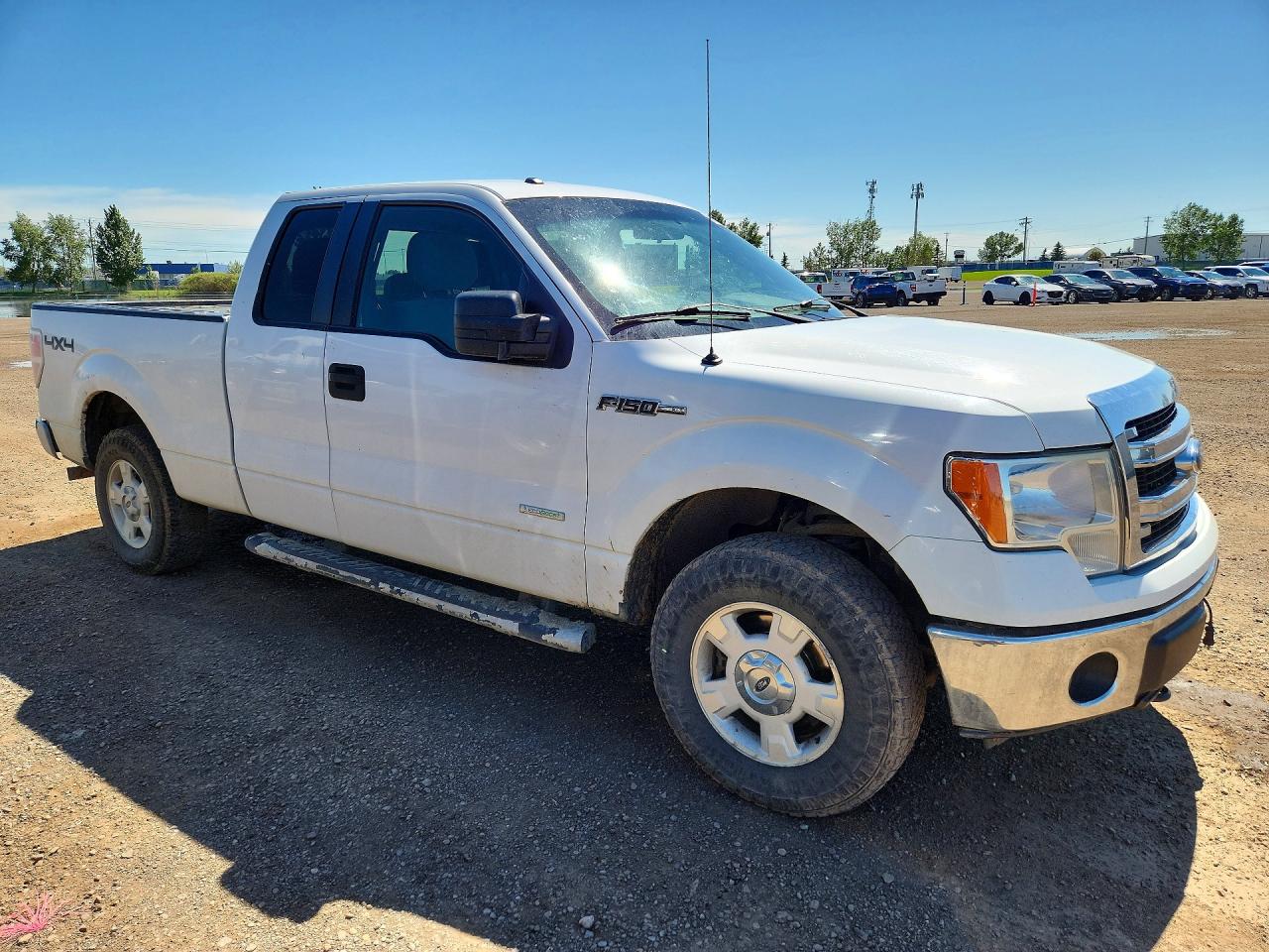 2014 Ford F150 Super Cab White vin: 1FTFX1ETXEKF49263