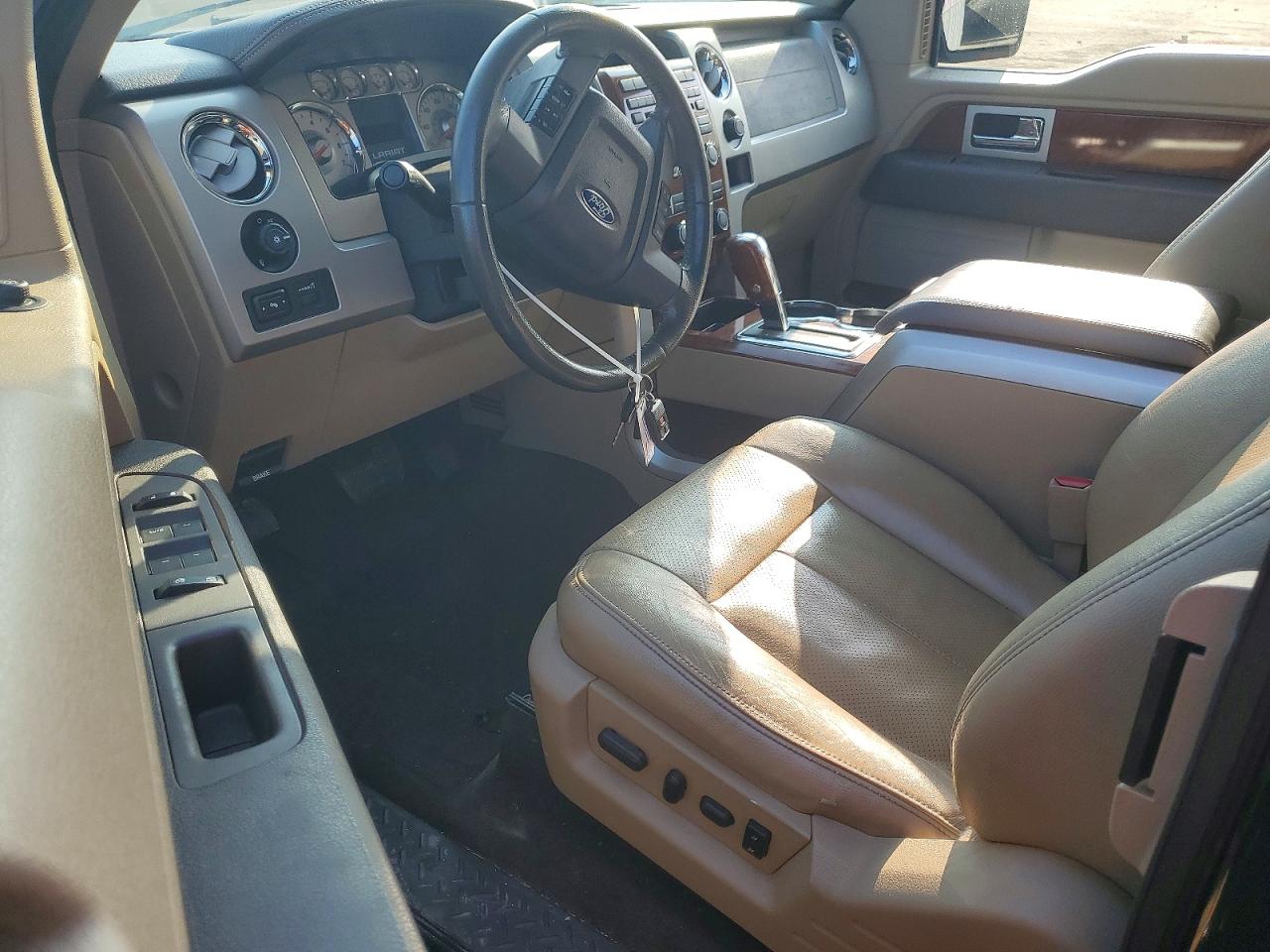 2010 Ford F150 Super Cab Black vin: 1FTFX1EV0AKA38382