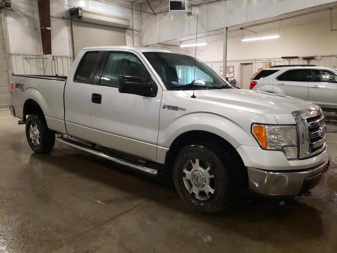 2010 Ford F150 Super Cab Silver vin: 1FTFX1EV0AKB68534