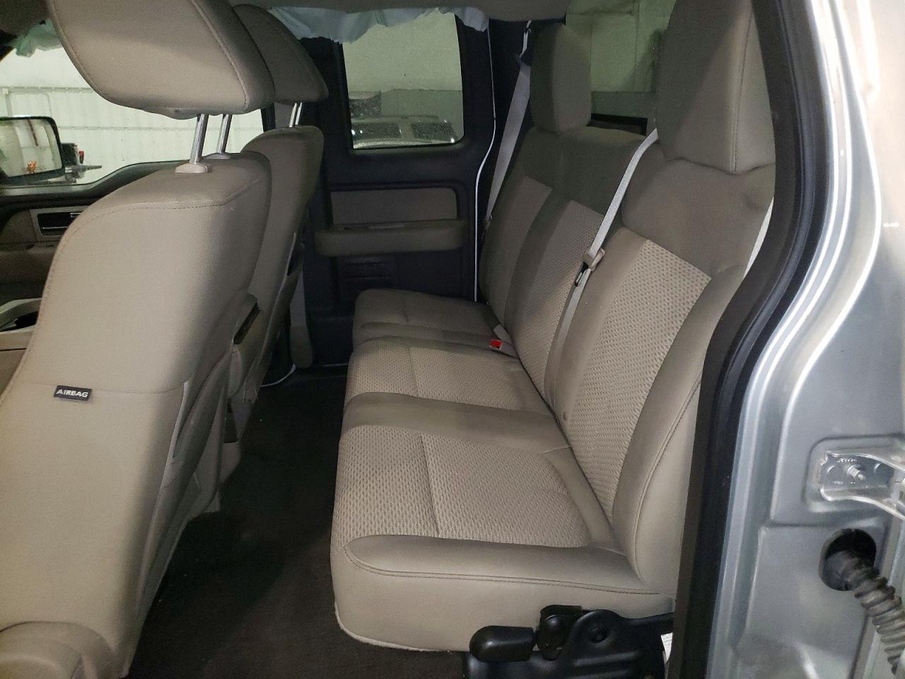 2010 Ford F150 Super Cab Silver vin: 1FTFX1EV0AKB68534