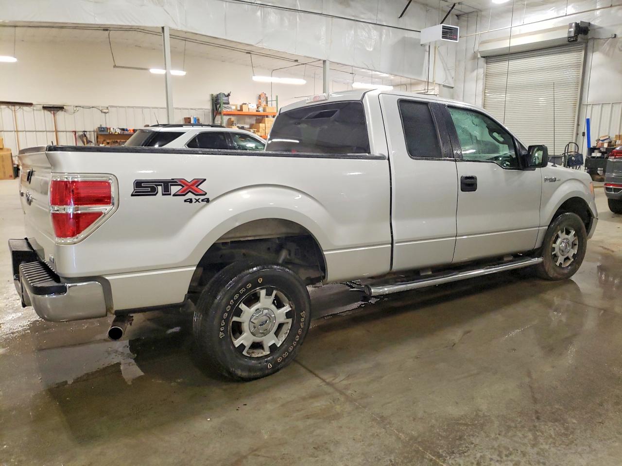 2010 Ford F150 Super Cab Silver vin: 1FTFX1EV0AKB68534