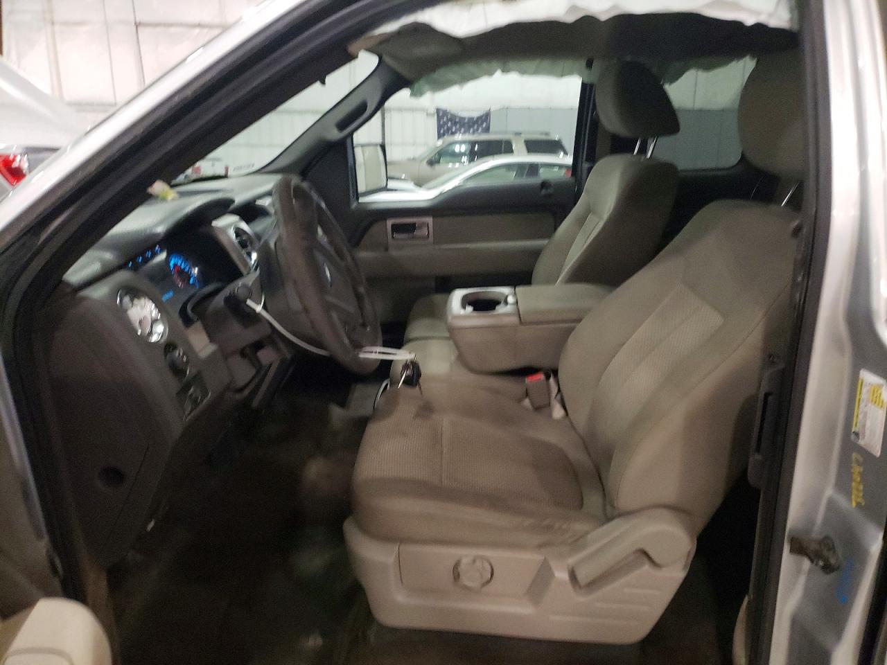 2010 Ford F150 Super Cab Silver vin: 1FTFX1EV0AKB68534