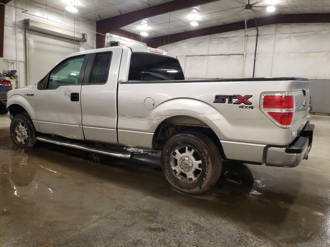2010 Ford F150 Super Cab Silver vin: 1FTFX1EV0AKB68534