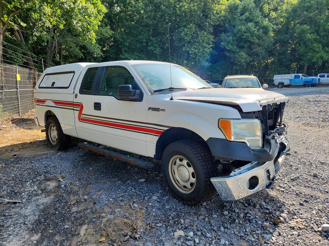 2010 Ford F150 Super Cab Белый vin: 1FTFX1EV2AFB90558