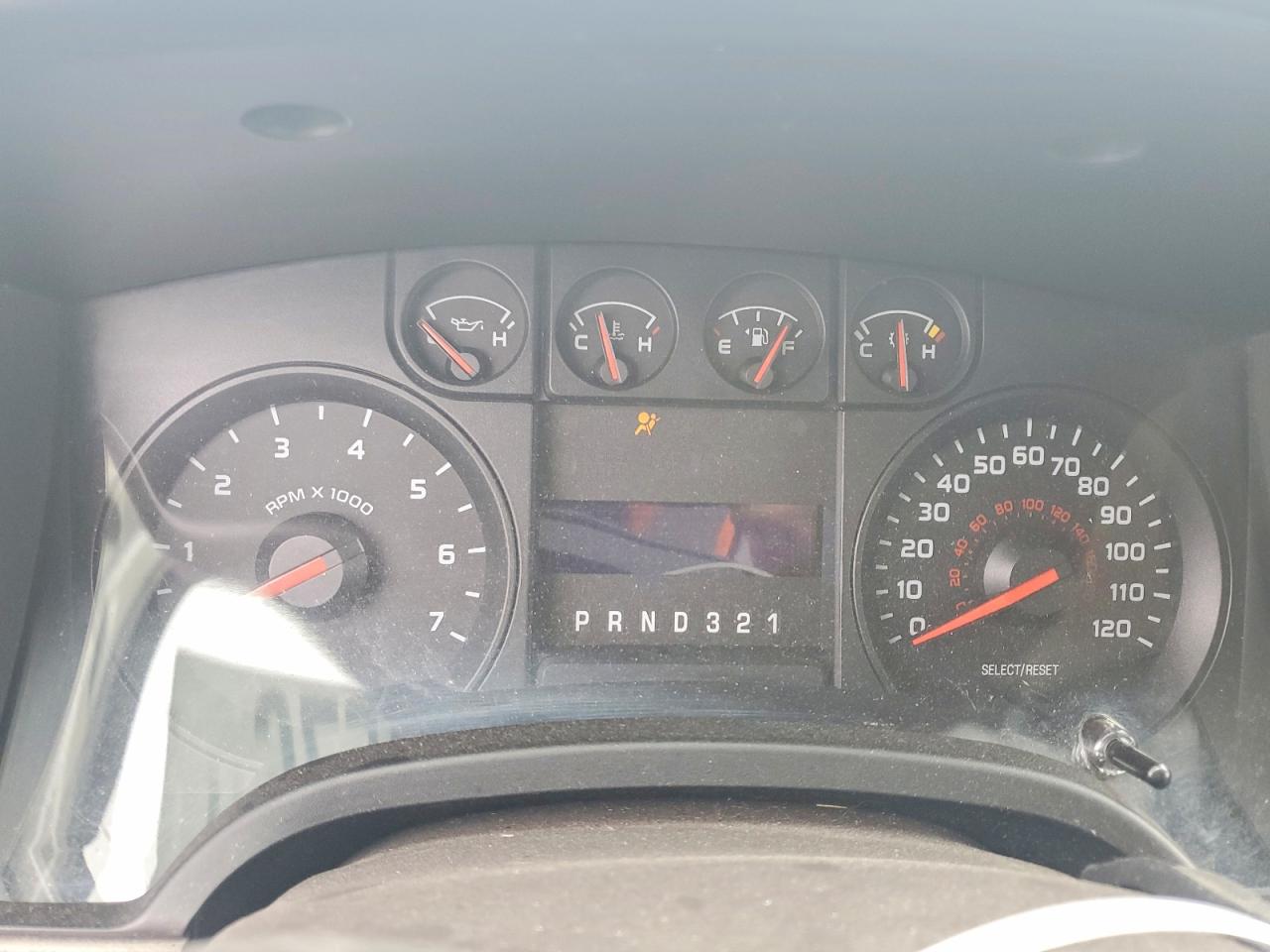 2010 Ford F150 Super Cab Белый vin: 1FTFX1EV2AFB90558