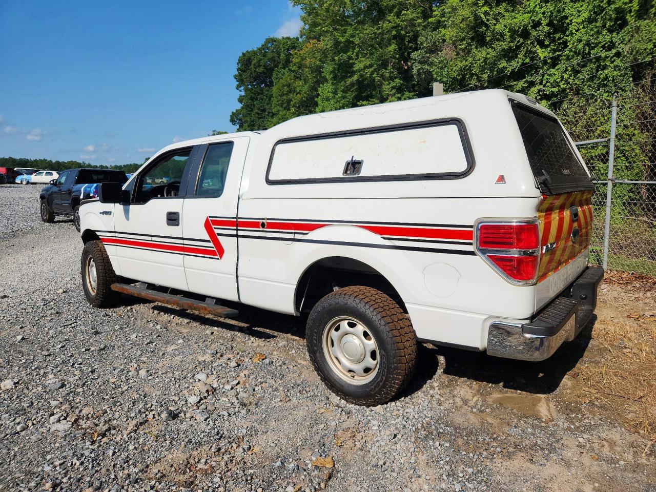 2010 Ford F150 Super Cab Белый vin: 1FTFX1EV2AFB90558