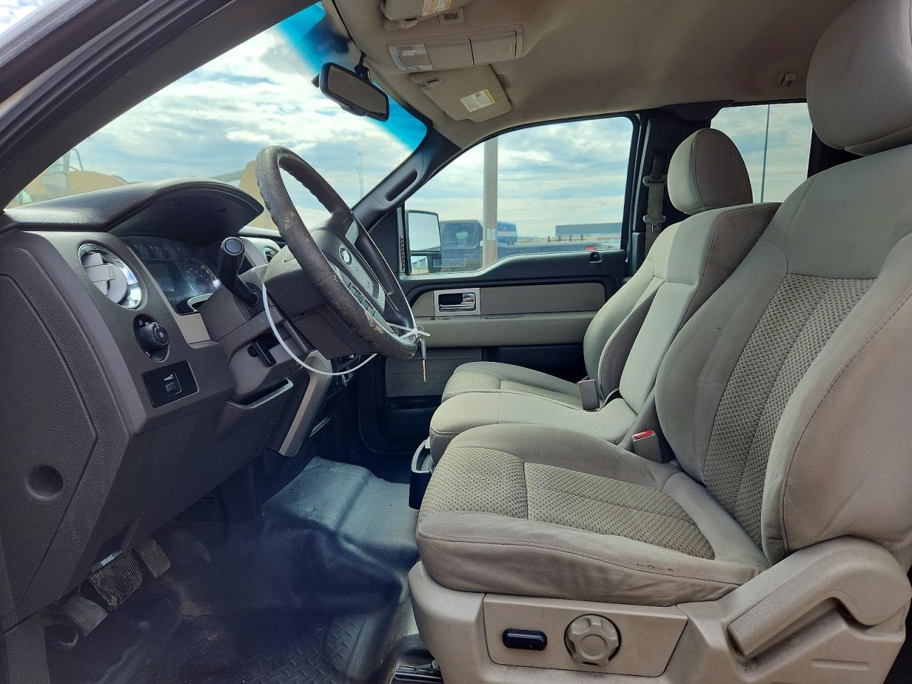 2010 Ford F150 Super Cab Silver vin: 1FTFX1EV3AFD34652