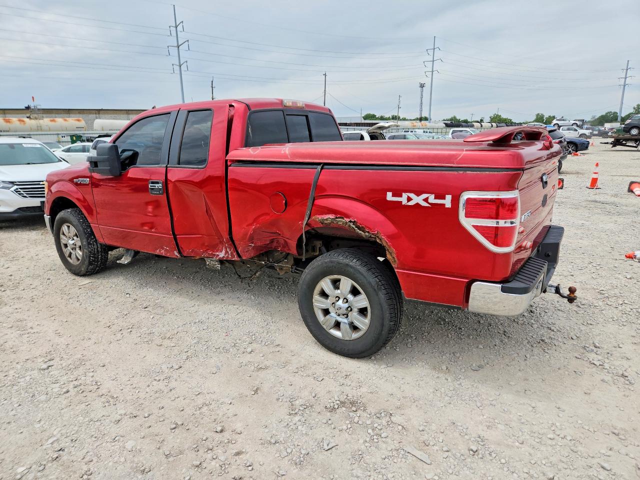 2010 Ford F150 Red vin: 1FTFX1EV4AFA17284