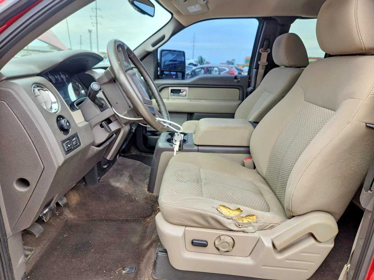 2010 Ford F150 Red vin: 1FTFX1EV4AFA17284