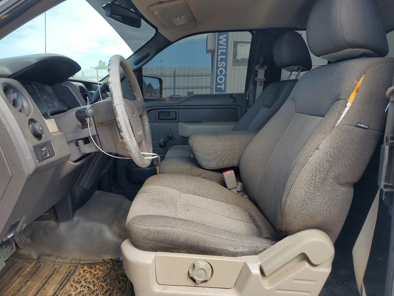 2010 Ford F150 Super Cab White vin: 1FTFX1EV4AKE71817