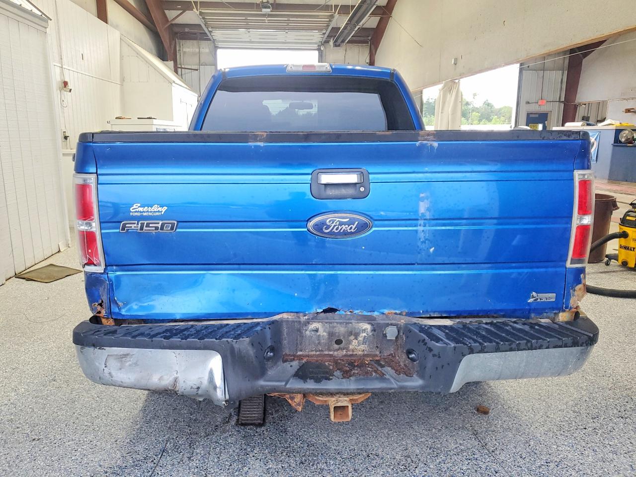 2010 Ford F150 Super Cab Blue vin: 1FTFX1EV5AFA62394