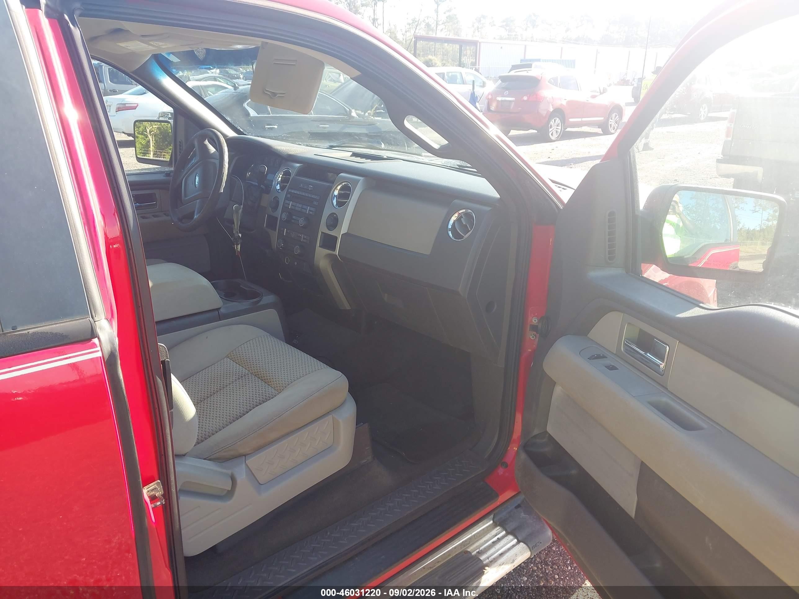 2010 Ford F-150   Красный vin: 1FTFX1EV5AFD75560