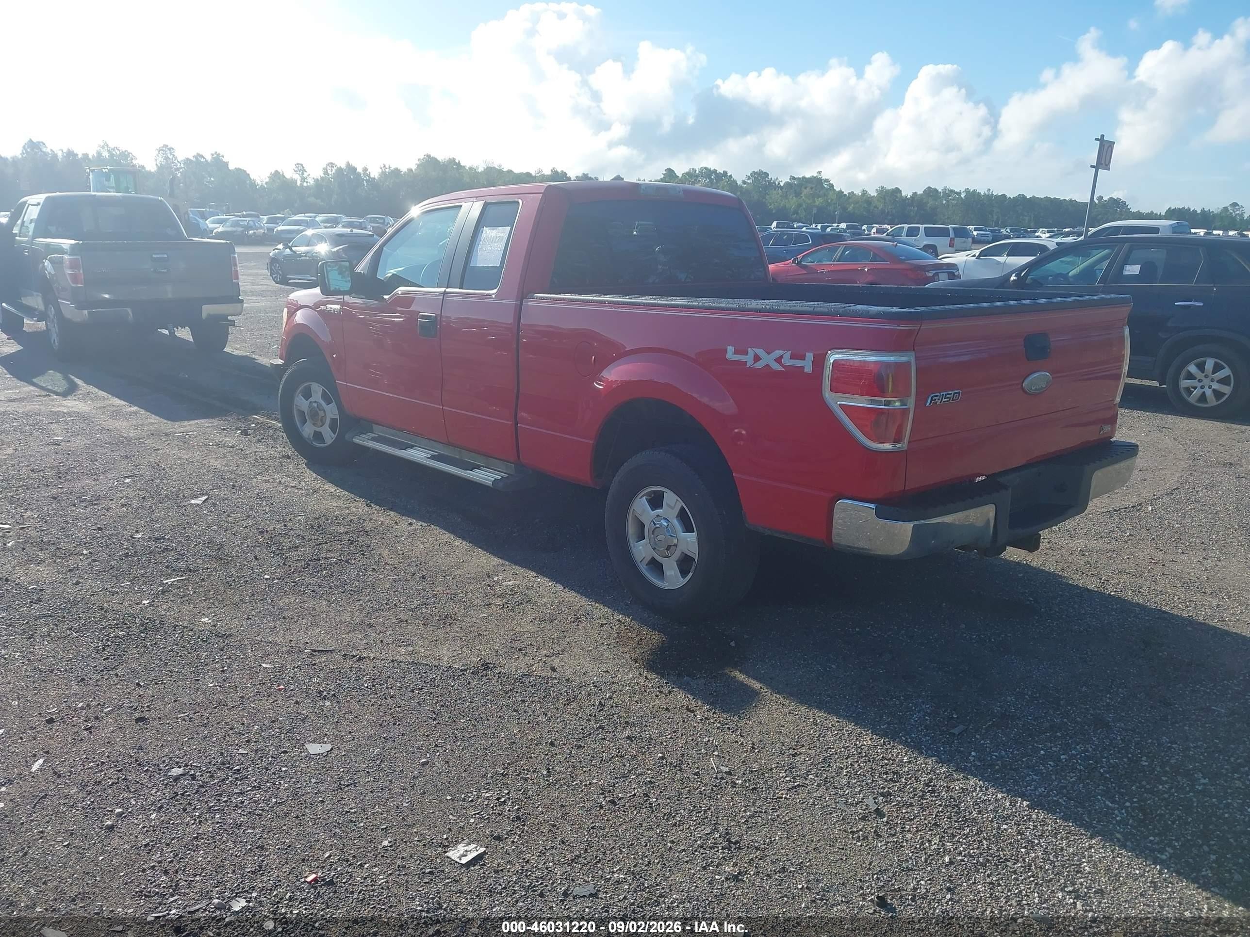 2010 Ford F-150   Красный vin: 1FTFX1EV5AFD75560