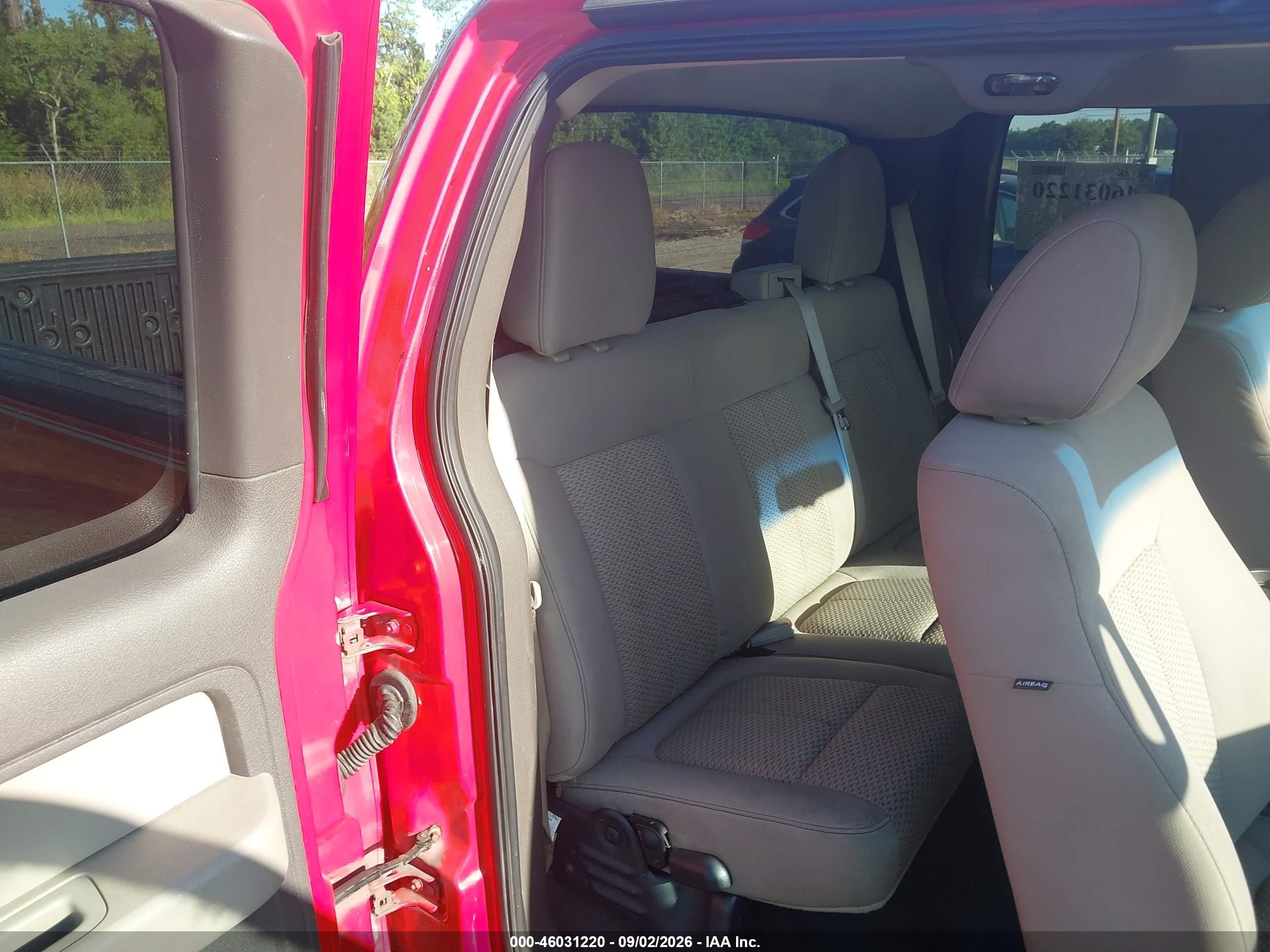 2010 Ford F-150   Красный vin: 1FTFX1EV5AFD75560