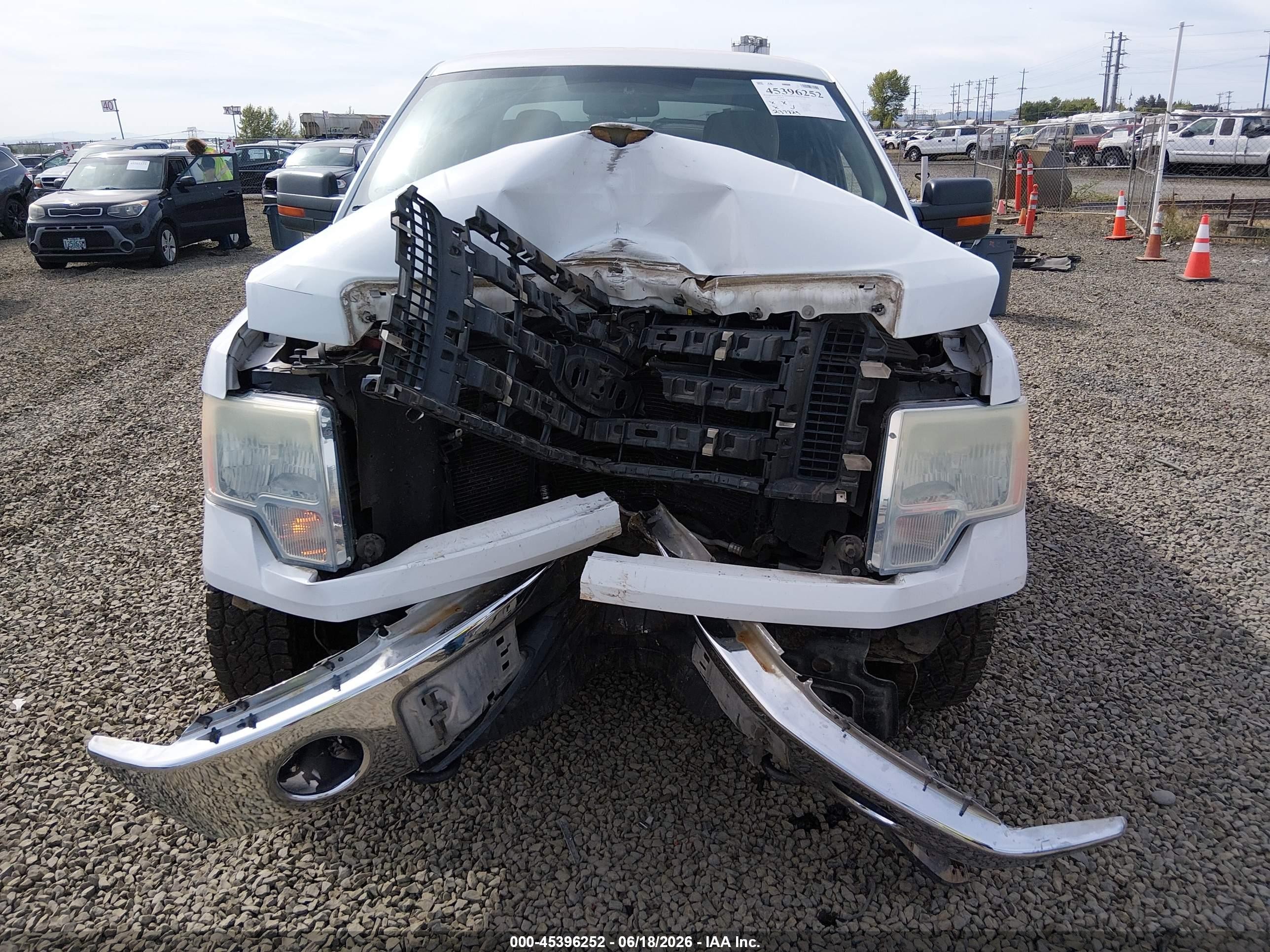 2010 Ford F-150 Fx4/lariat/xl/xlt White vin: 1FTFX1EV5AKB71140