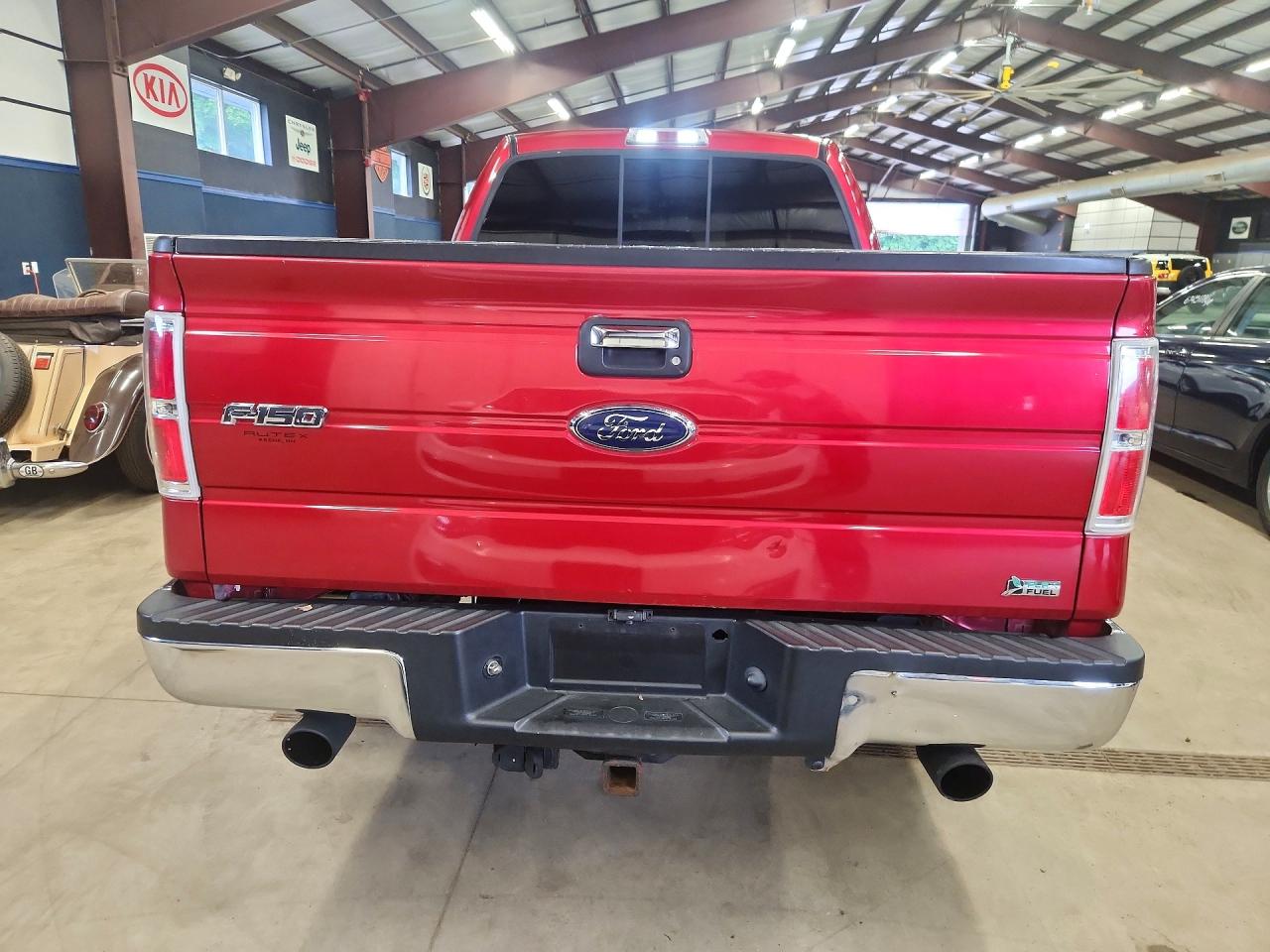 2010 Ford F150 Super Cab Red vin: 1FTFX1EV6AFC93370