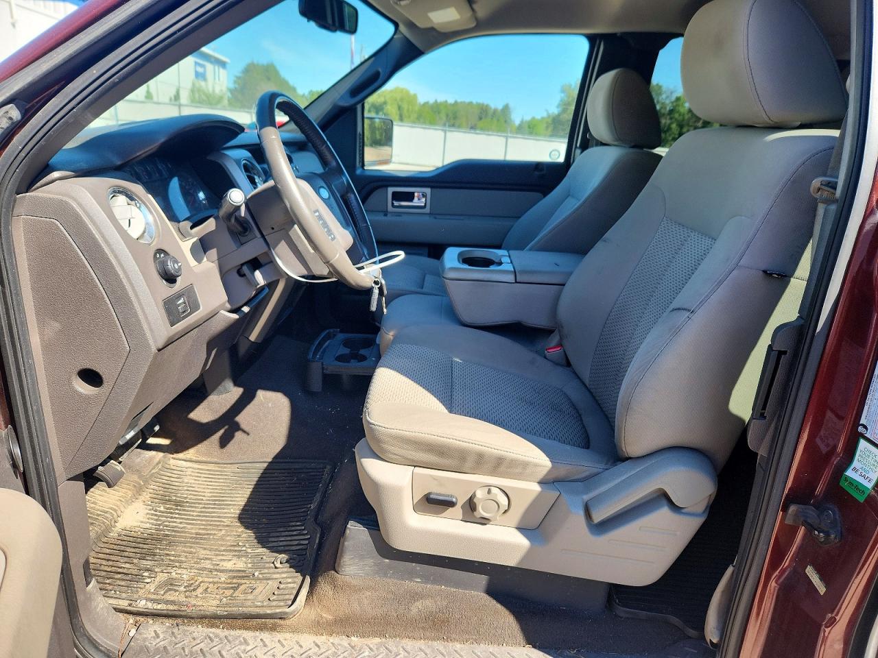 2010 Ford F150 Super Cab Burgundy vin: 1FTFX1EV7AFB01440