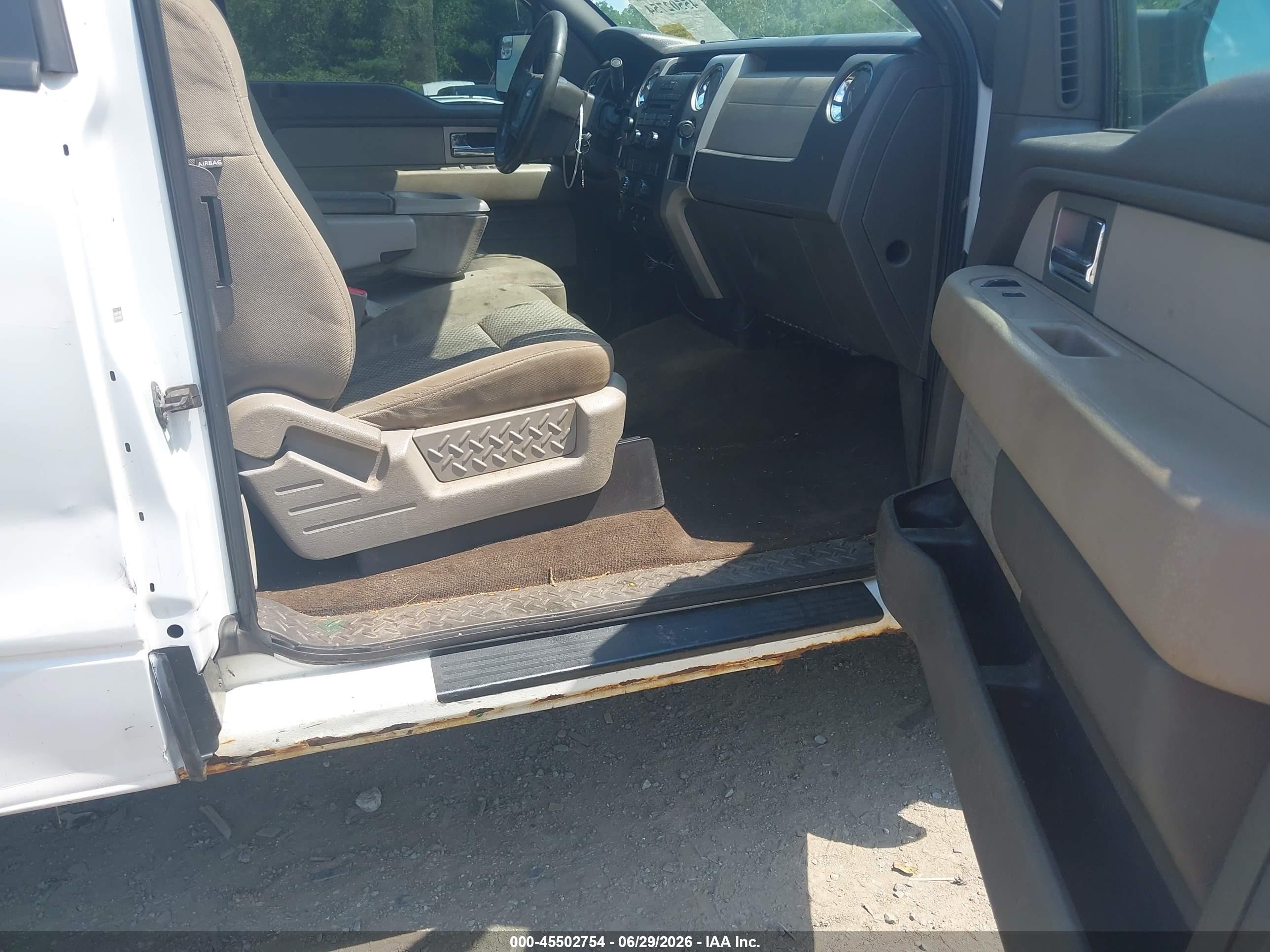 2010 Ford F-150 Fx4/lariat/xl/xlt White vin: 1FTFX1EV8AFA05400