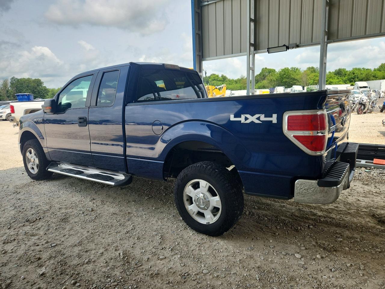 2010 Ford F150 Super Cab Blue vin: 1FTFX1EV9AFA67047