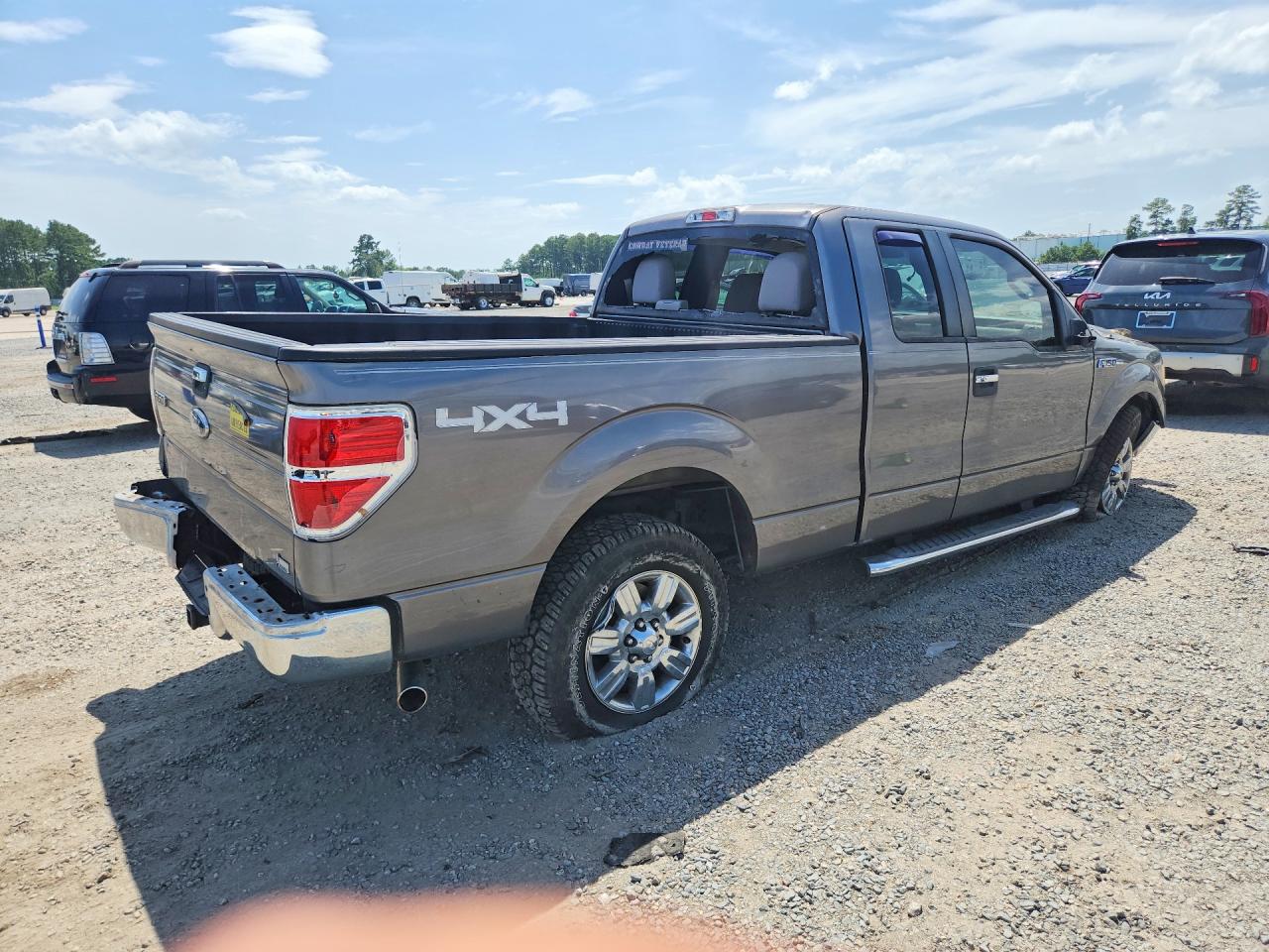 2010 Ford F150 Super Cab Silver vin: 1FTFX1EV9AFD48989