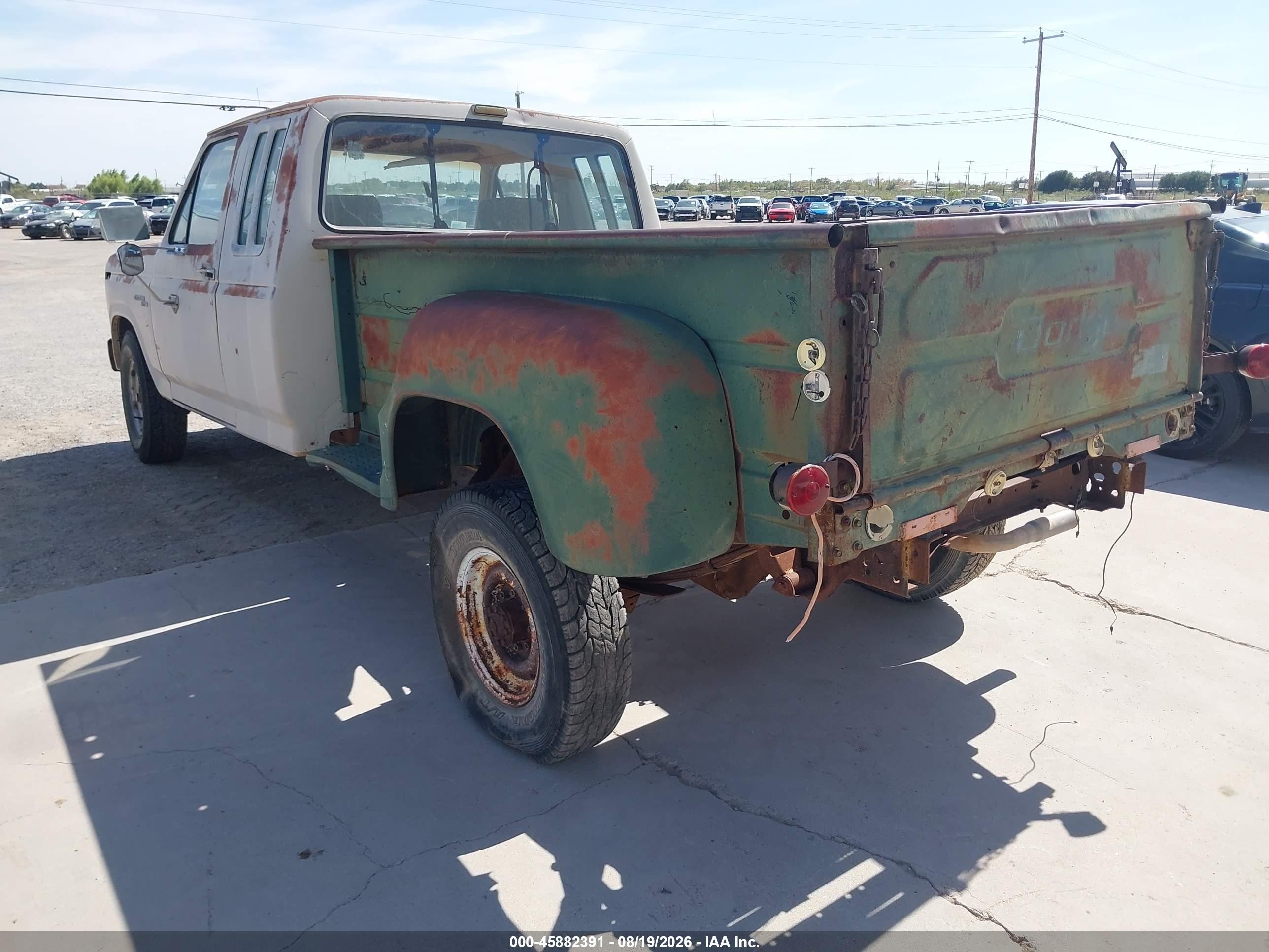 1981 Ford F250   Tan vin: 1FTFX25G5BKA05094