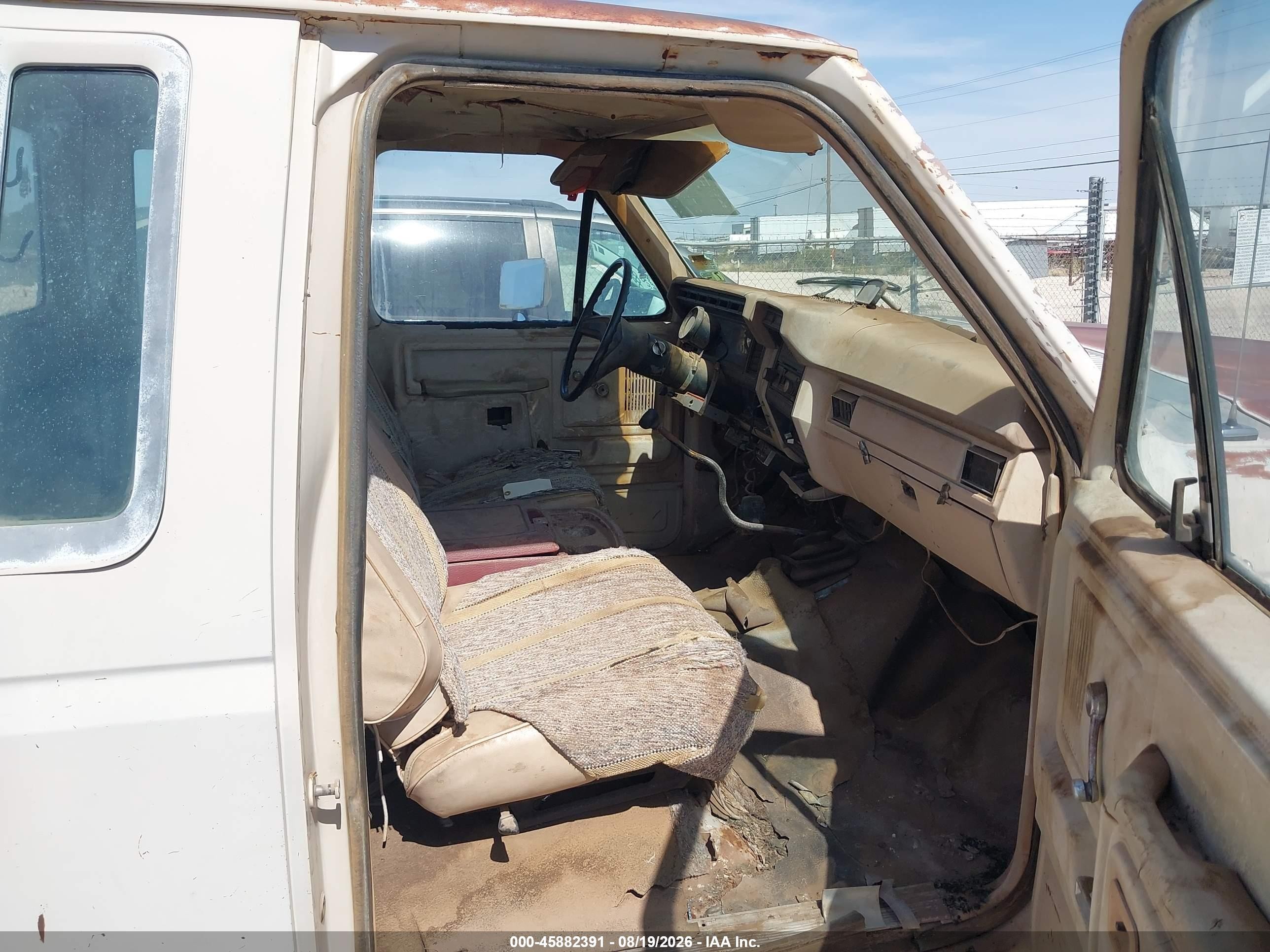 1981 Ford F250   Tan vin: 1FTFX25G5BKA05094