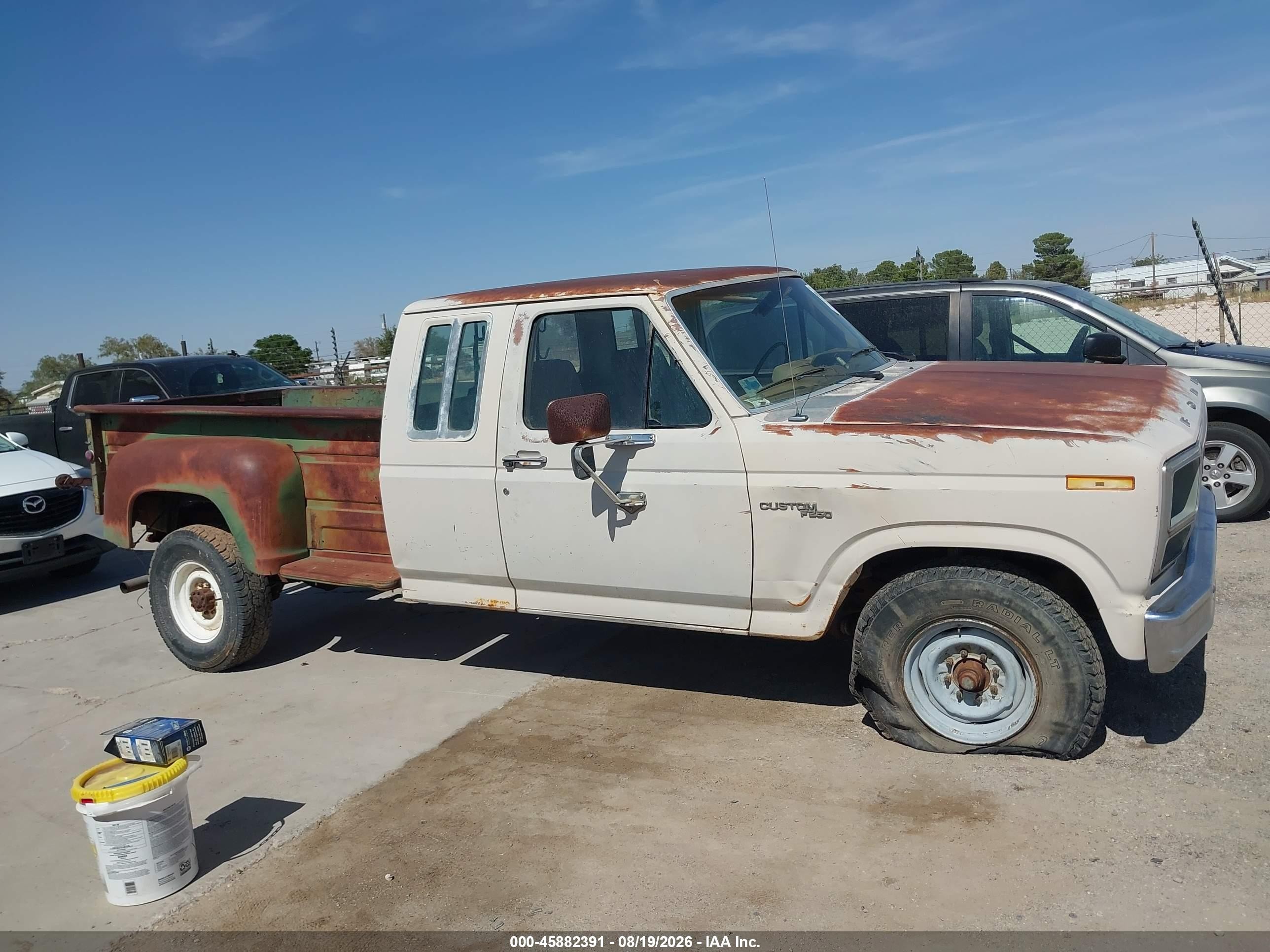 1981 Ford F250   Tan vin: 1FTFX25G5BKA05094